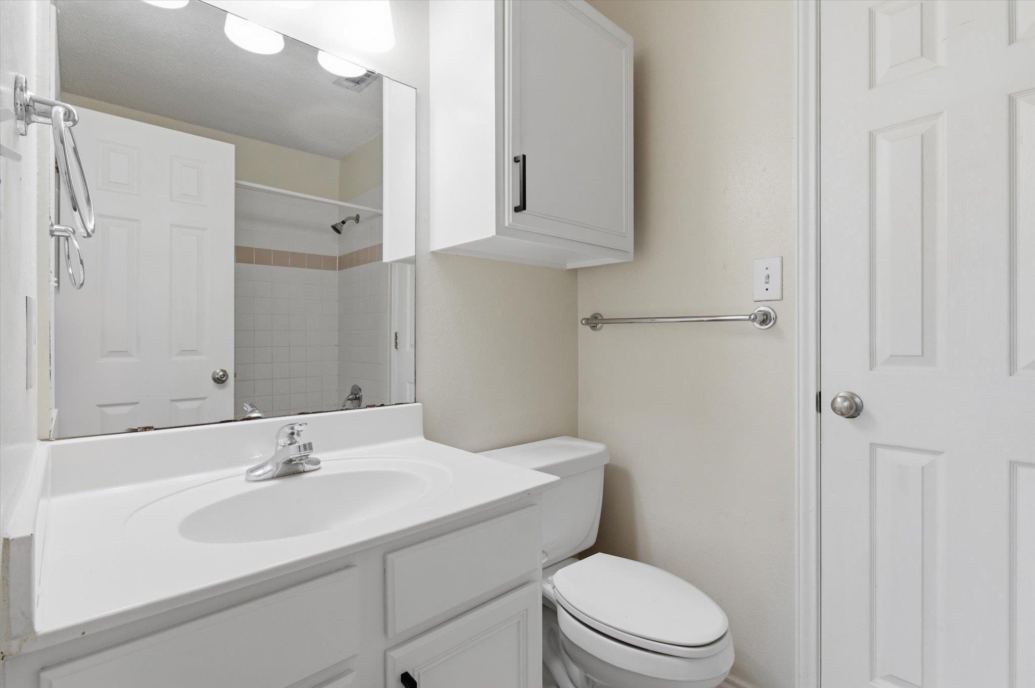 115 Crest Dr, San Marcos, TX 78666