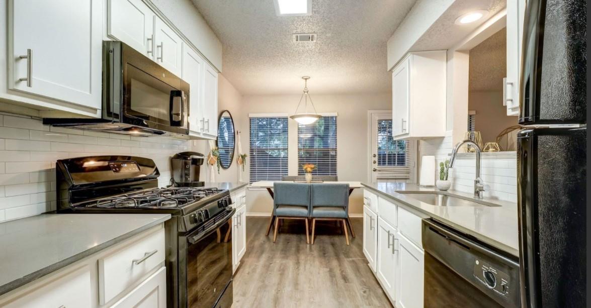 1338 Christopher Ave # 2320A, Round Rock, TX 78681