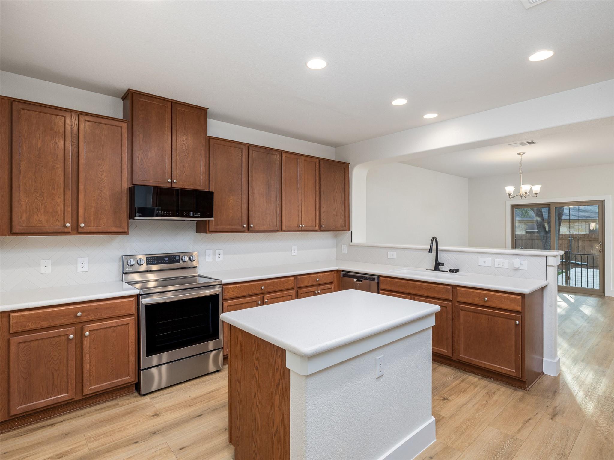 323 Settlers Home Dr, Cedar Park, TX 78613