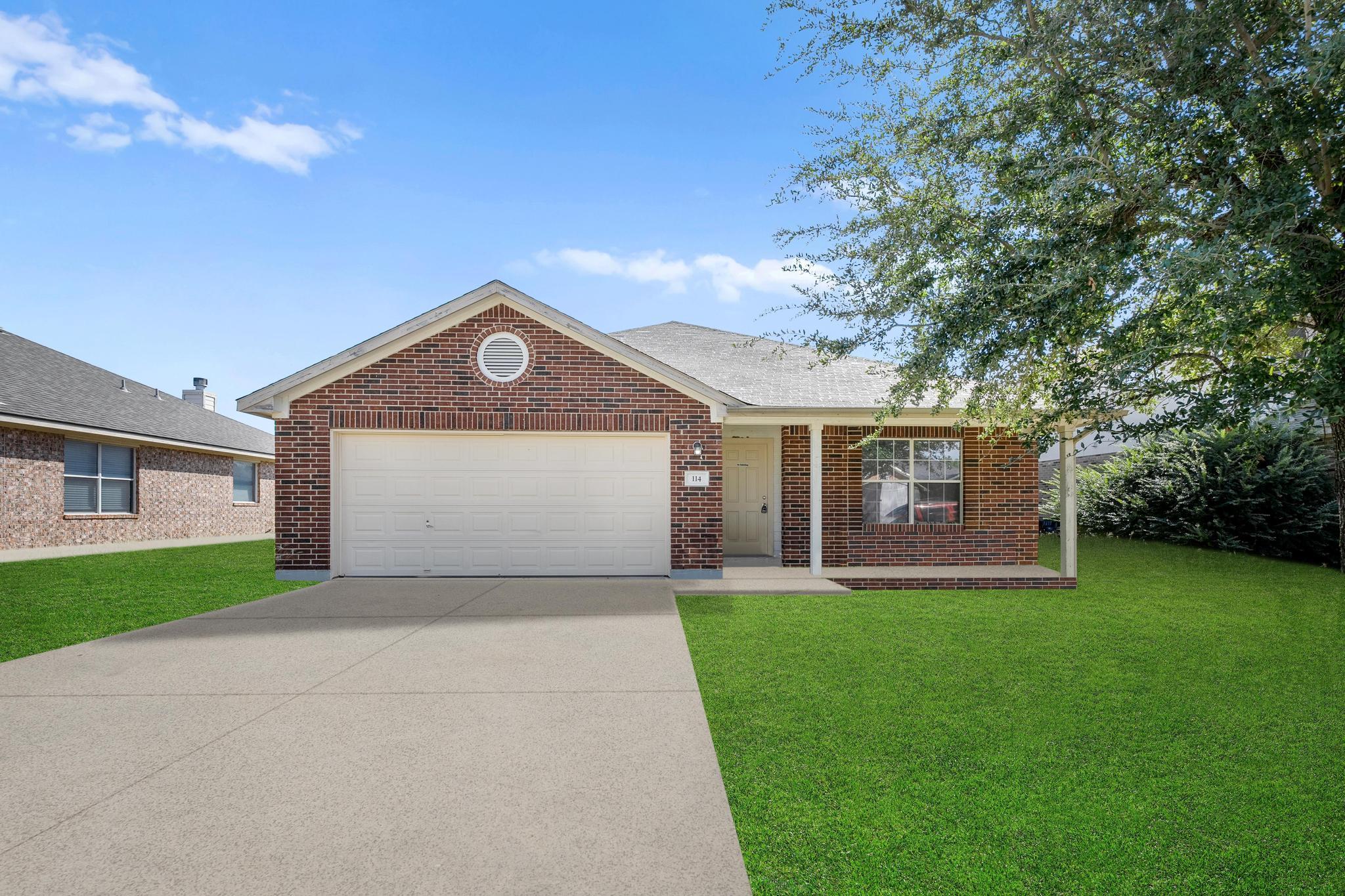 114 Gainer Dr, Hutto, TX 78634