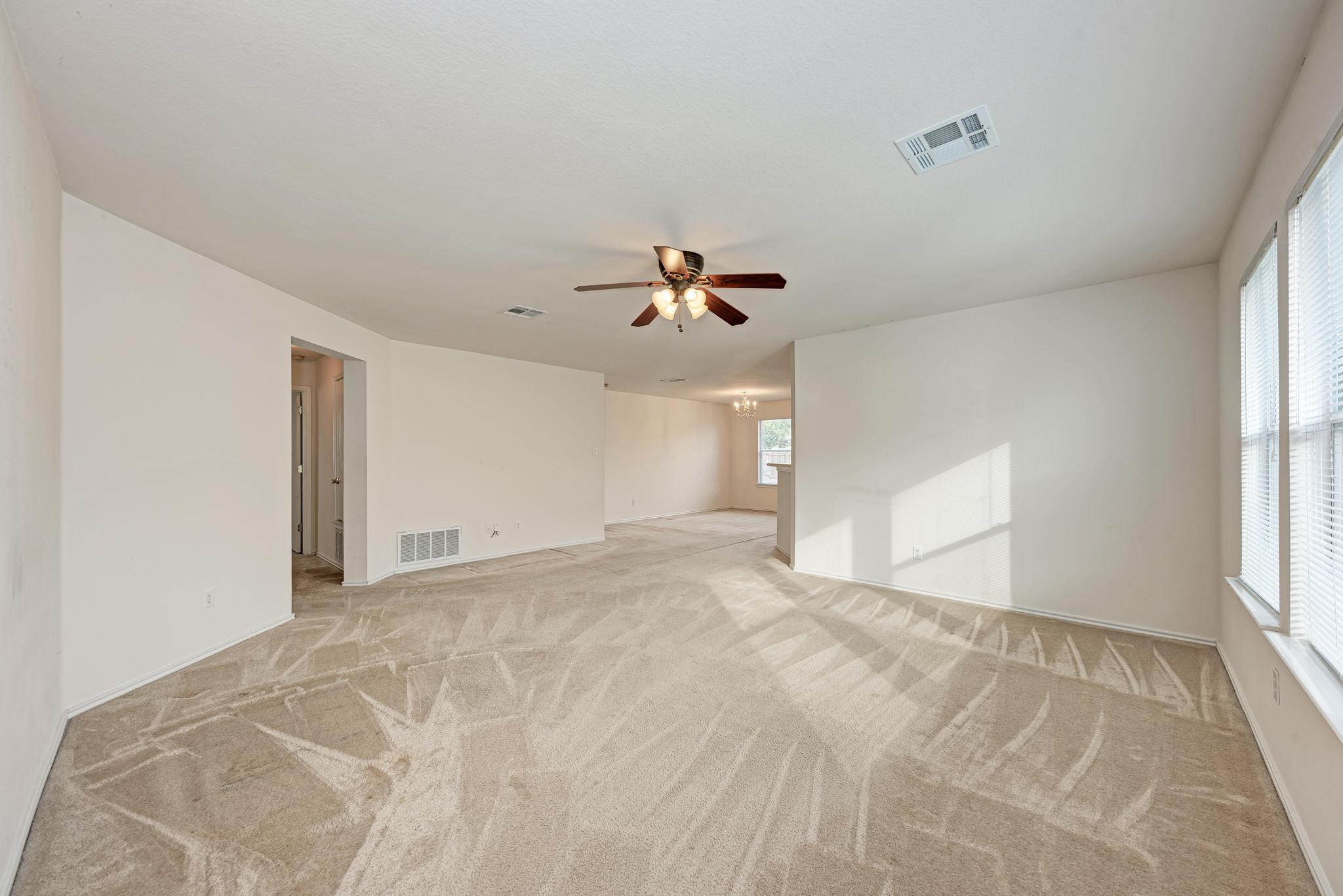 216 Wegstrom St, Hutto, TX 78634