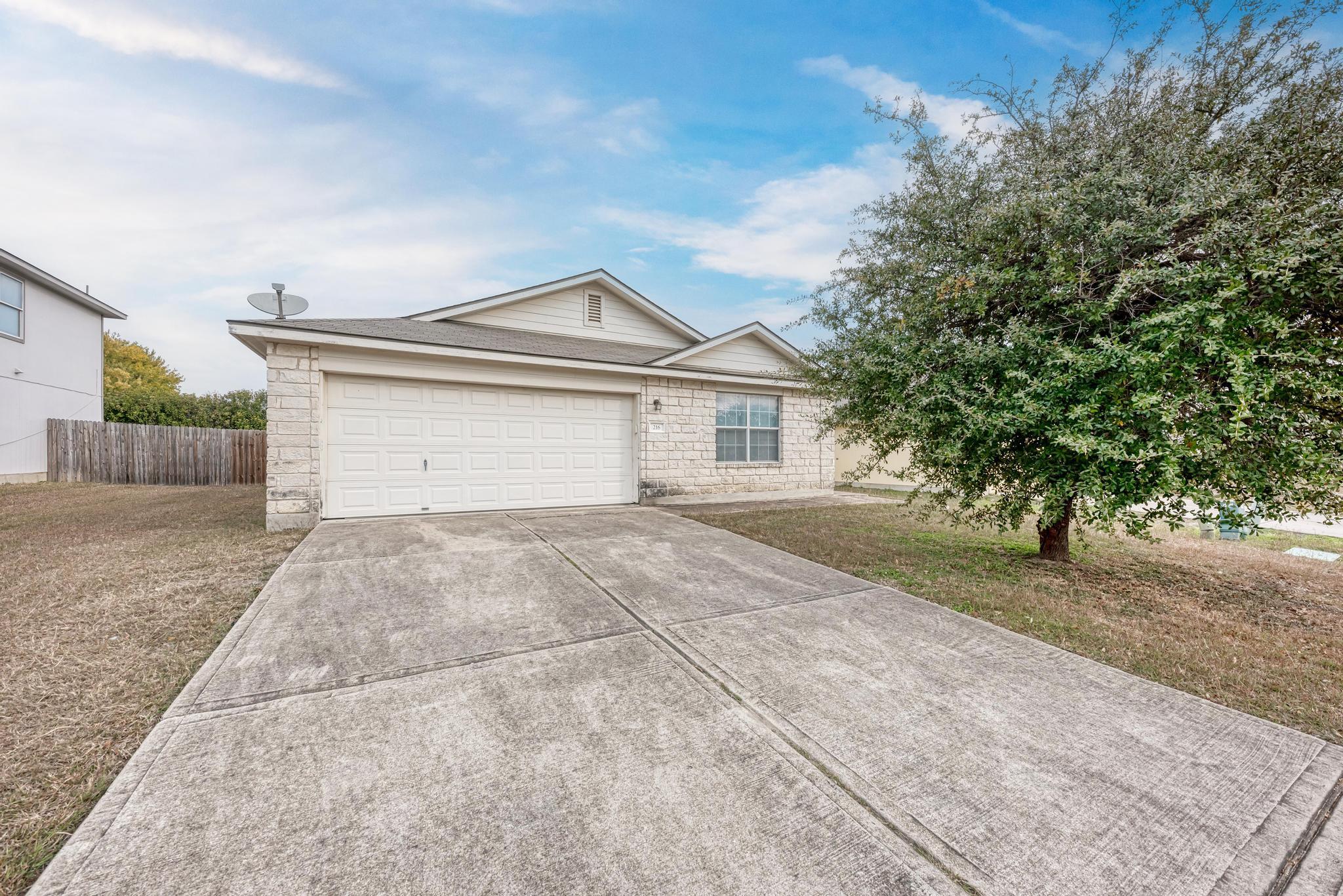 216 Wegstrom St, Hutto, TX 78634