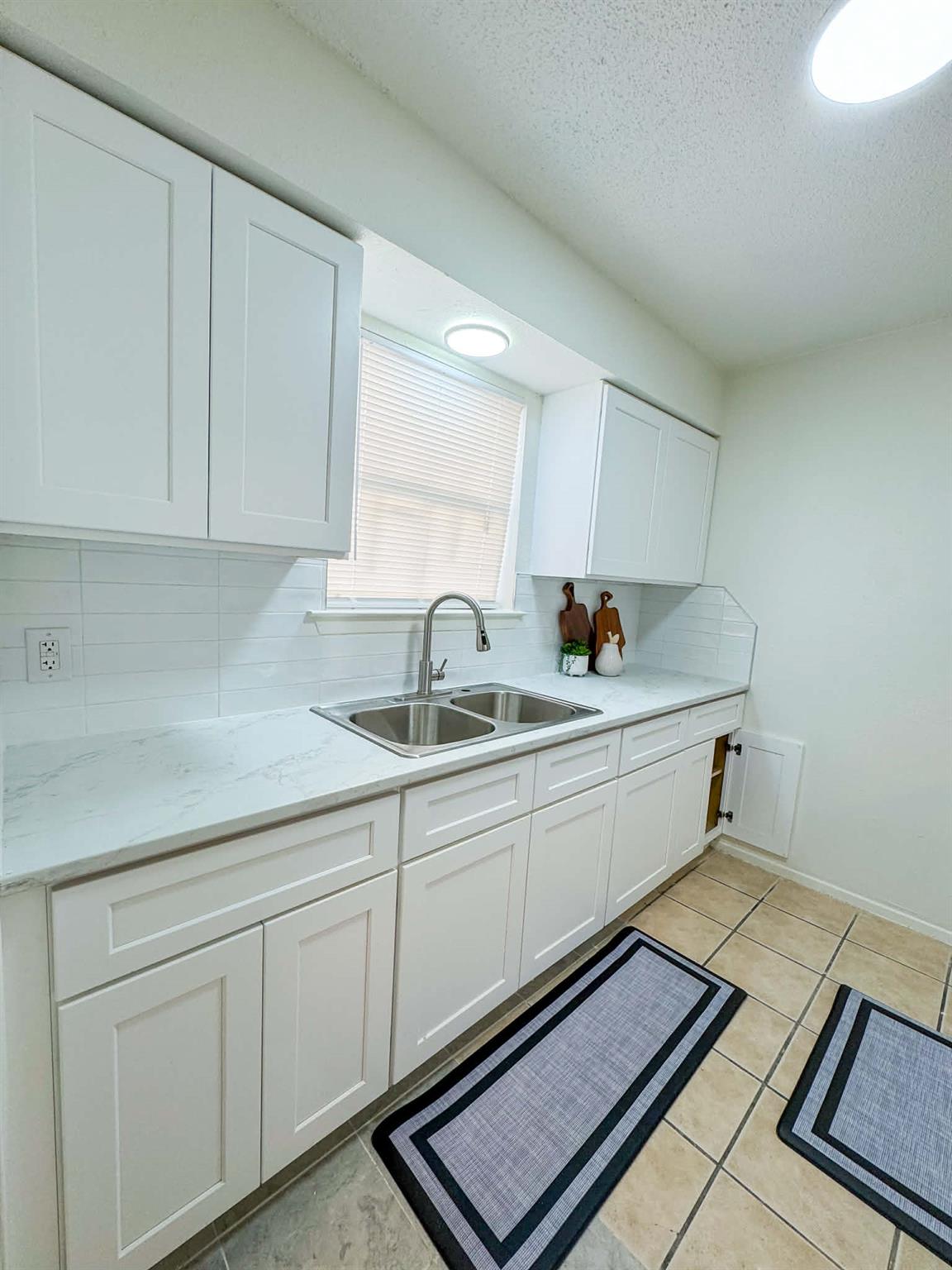 5810 Sweeney Cir # D, Austin, TX 78723