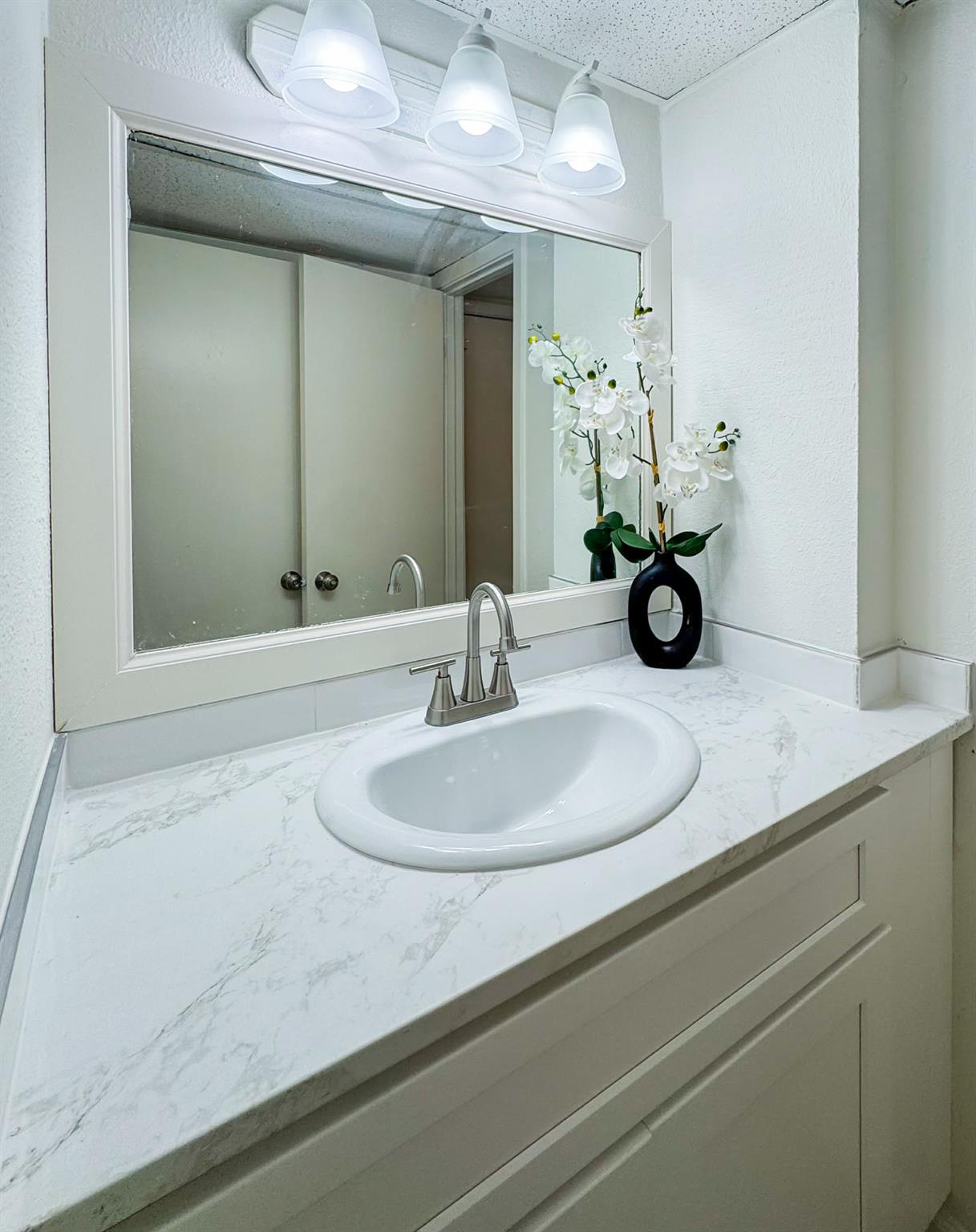 5810 Sweeney Cir # D, Austin, TX 78723