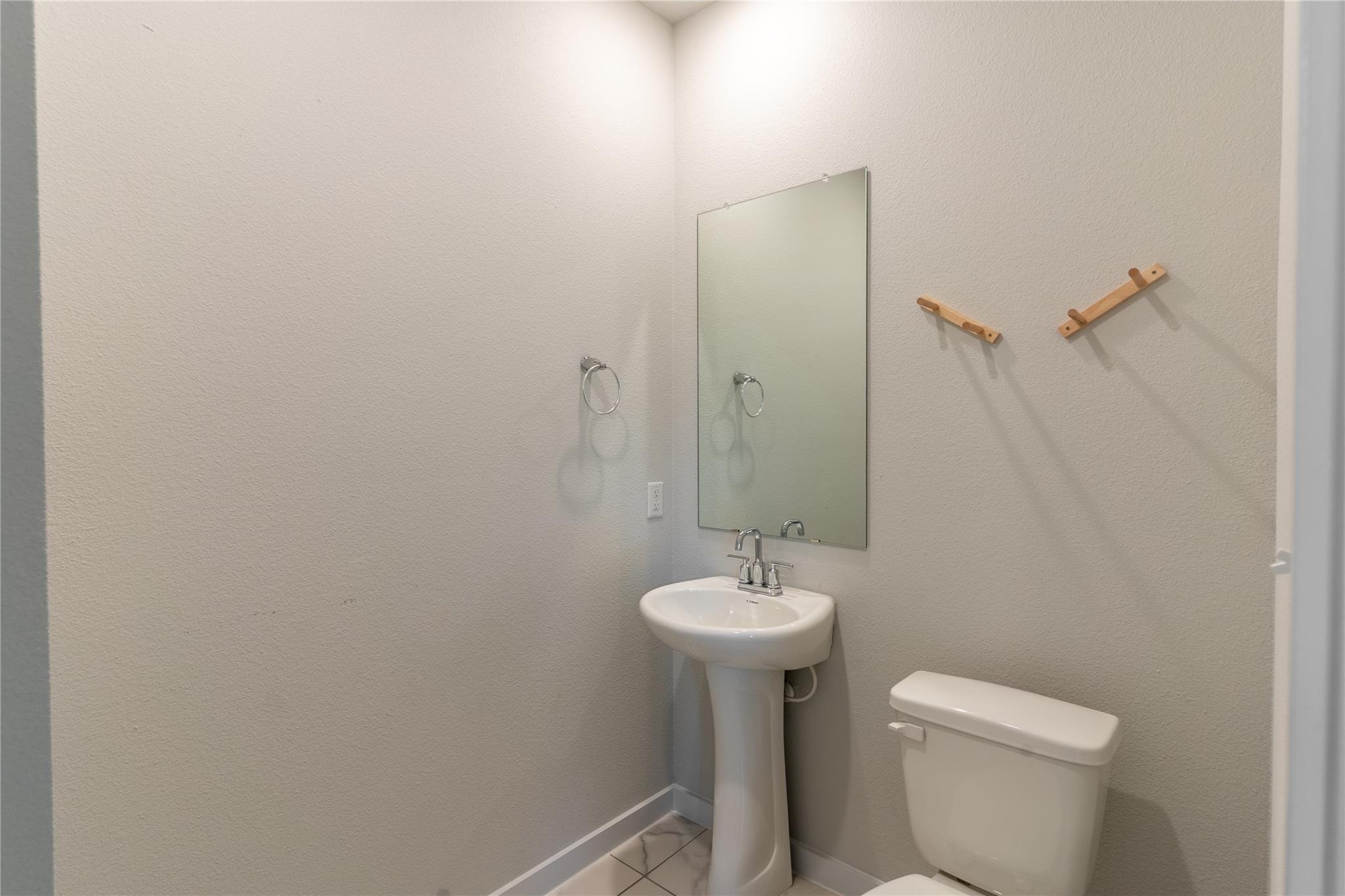 605 W South St # 321, Leander, TX 78641