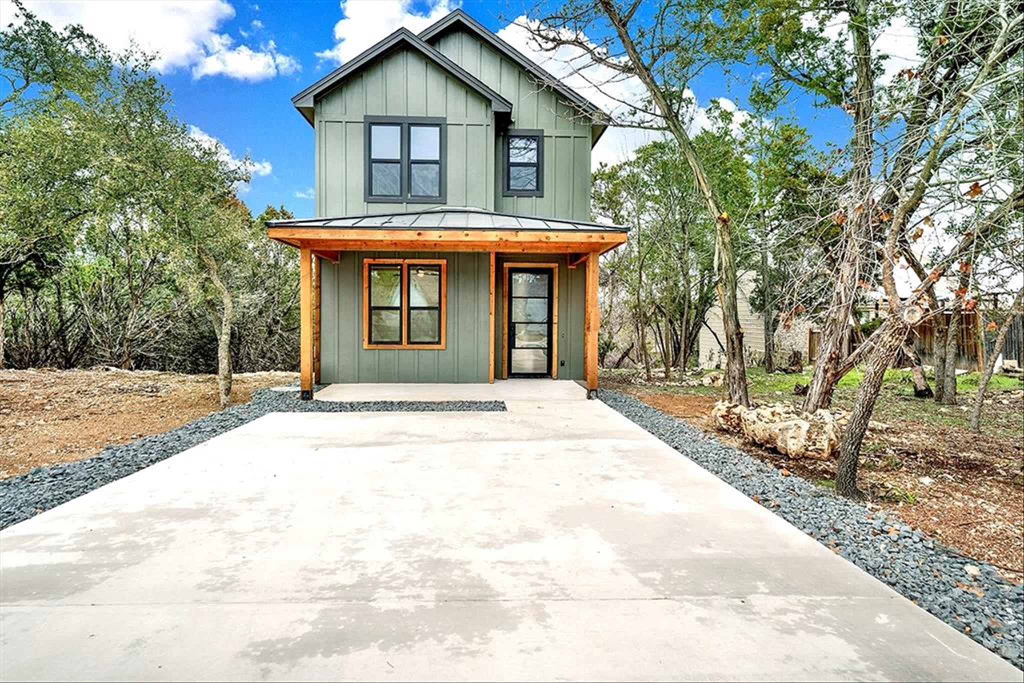 114 SHADY BLUFF Dr, Wimberley, TX 78676