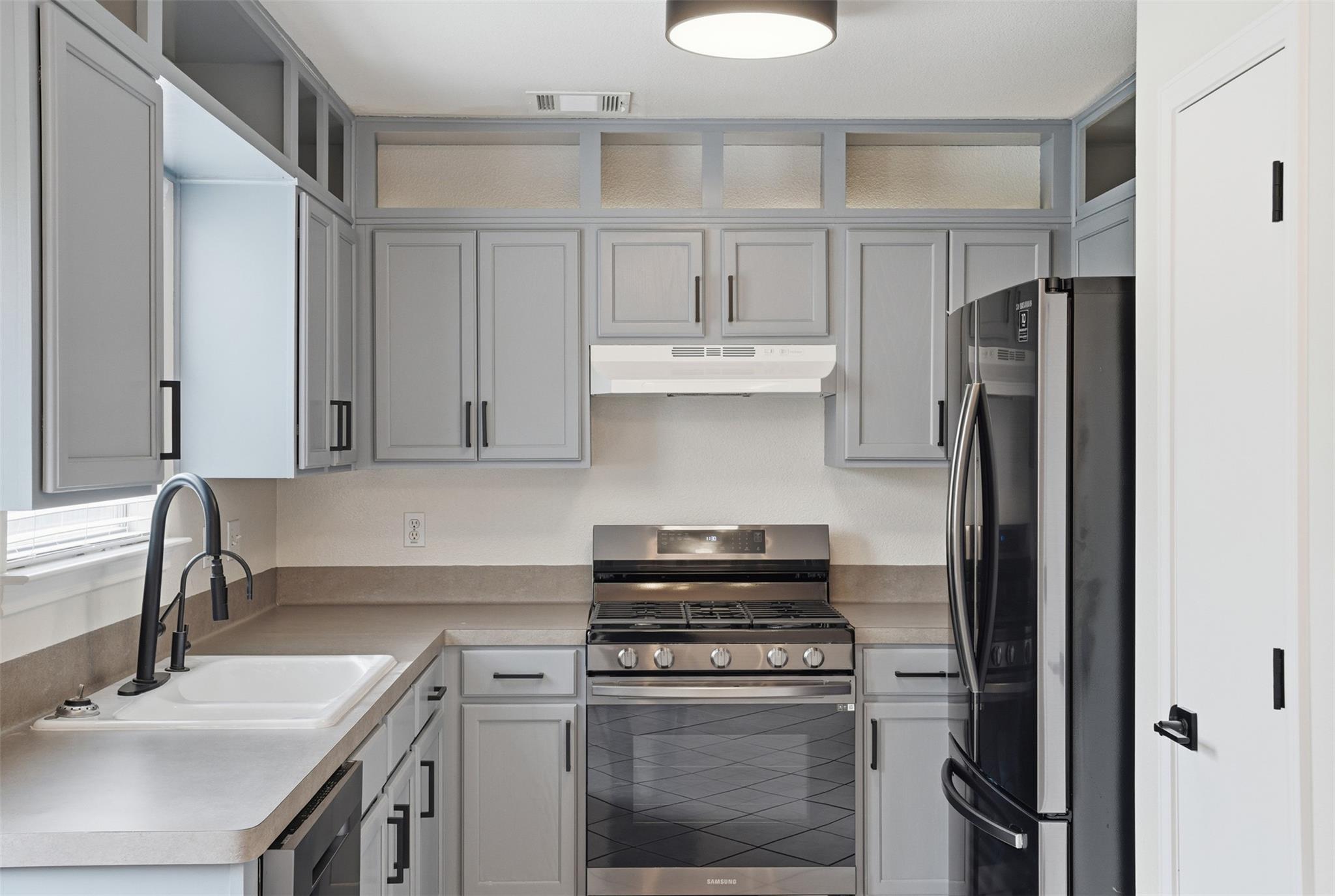 1601 Breezy Ct, Round Rock, TX 78664