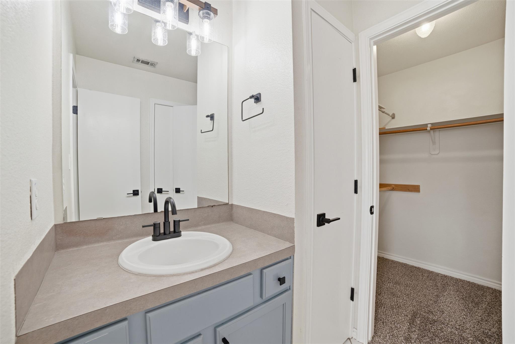 1601 Breezy Ct, Round Rock, TX 78664