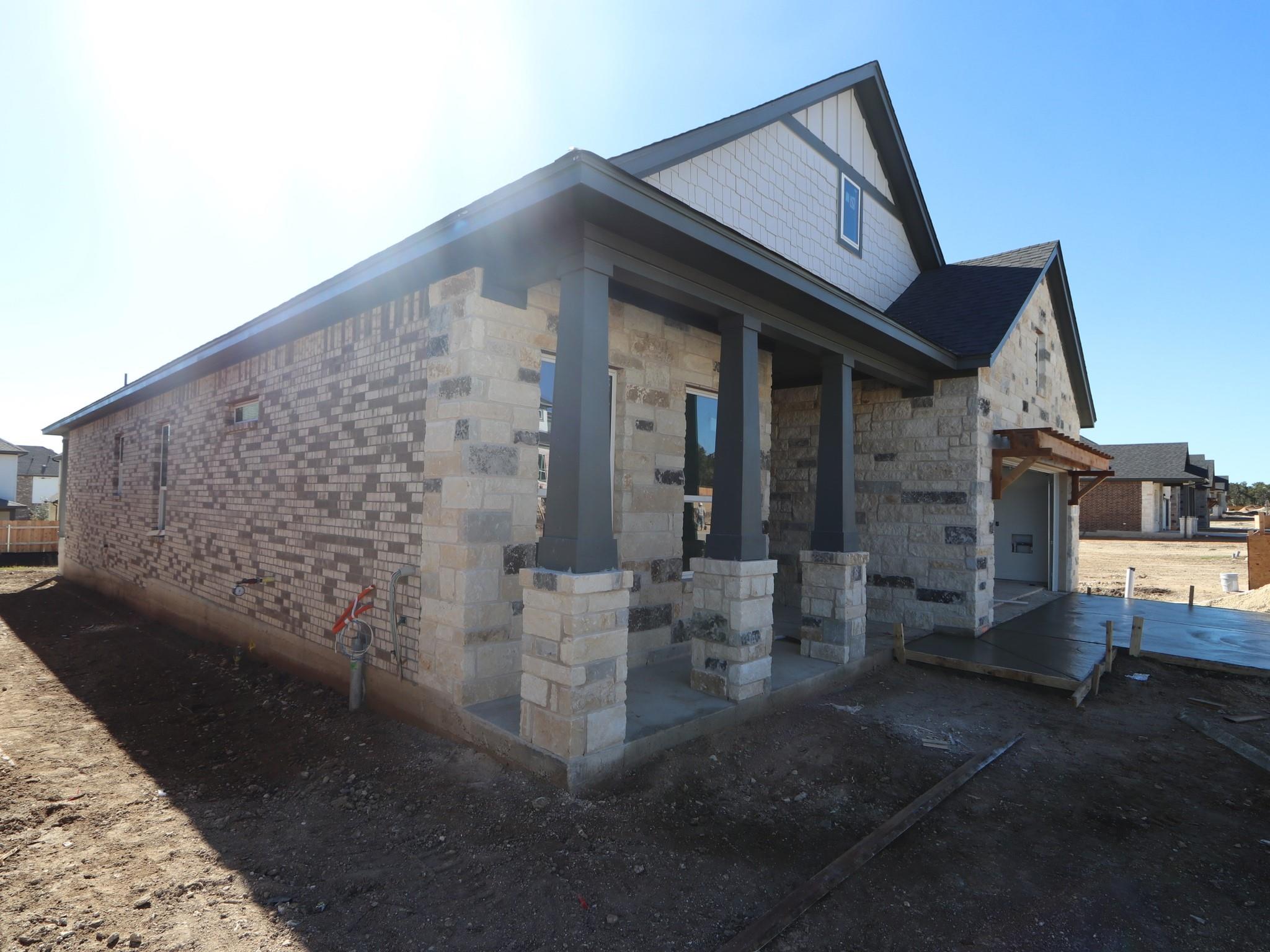 137 Bishop Wood Rd, Dripping Springs, TX 78620