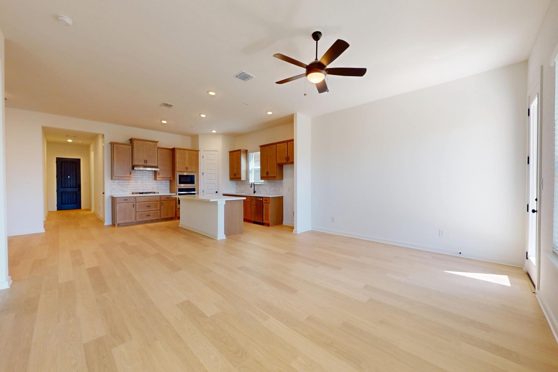 137 Bishop Wood Rd, Dripping Springs, TX 78620