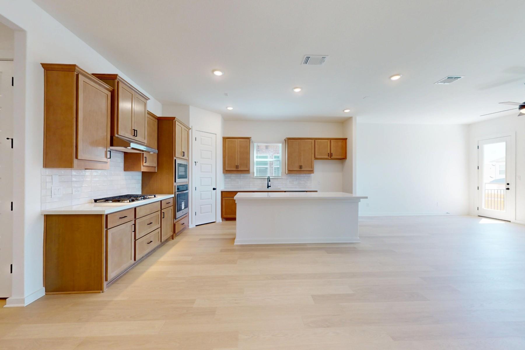 137 Bishop Wood Rd, Dripping Springs, TX 78620