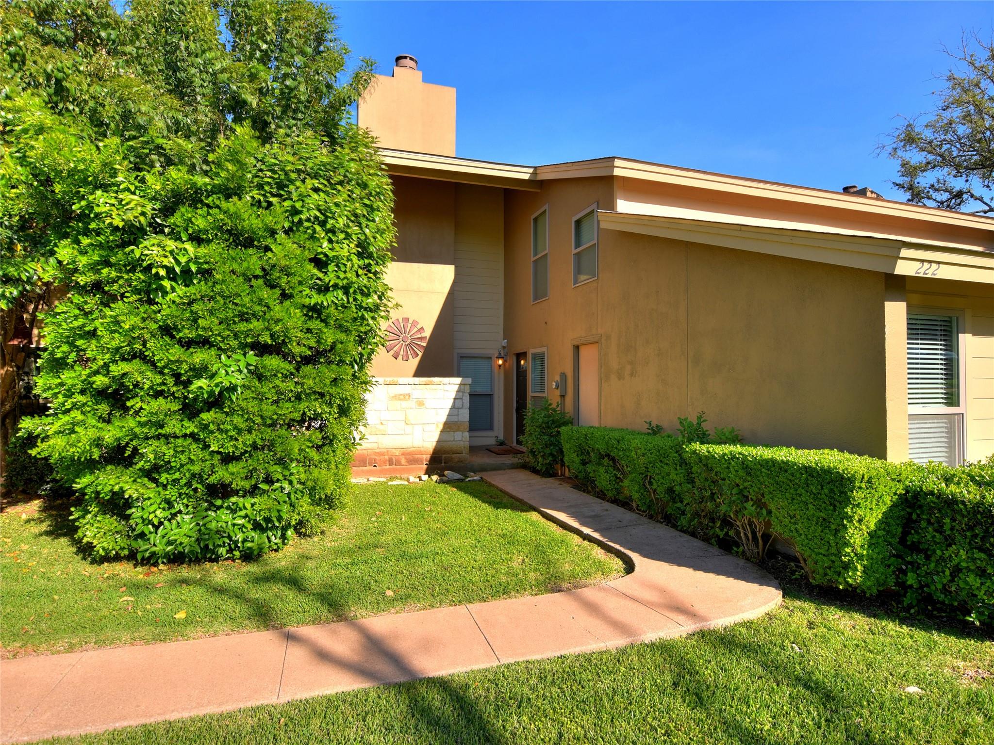 222 Lido St # J-2, Lakeway, TX 78734