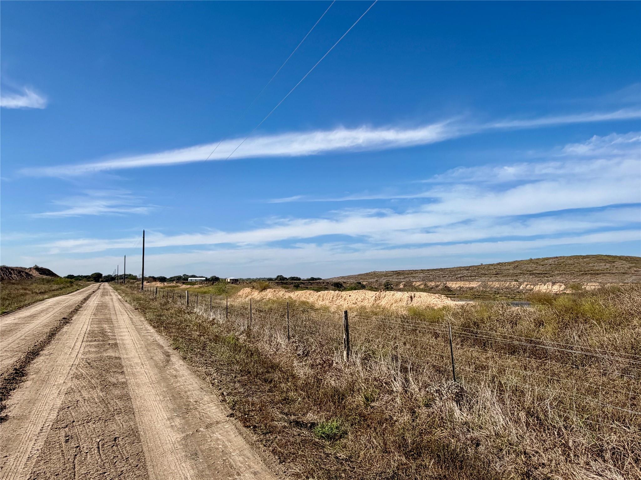 2051 County Road 102, Columbus, TX 78934