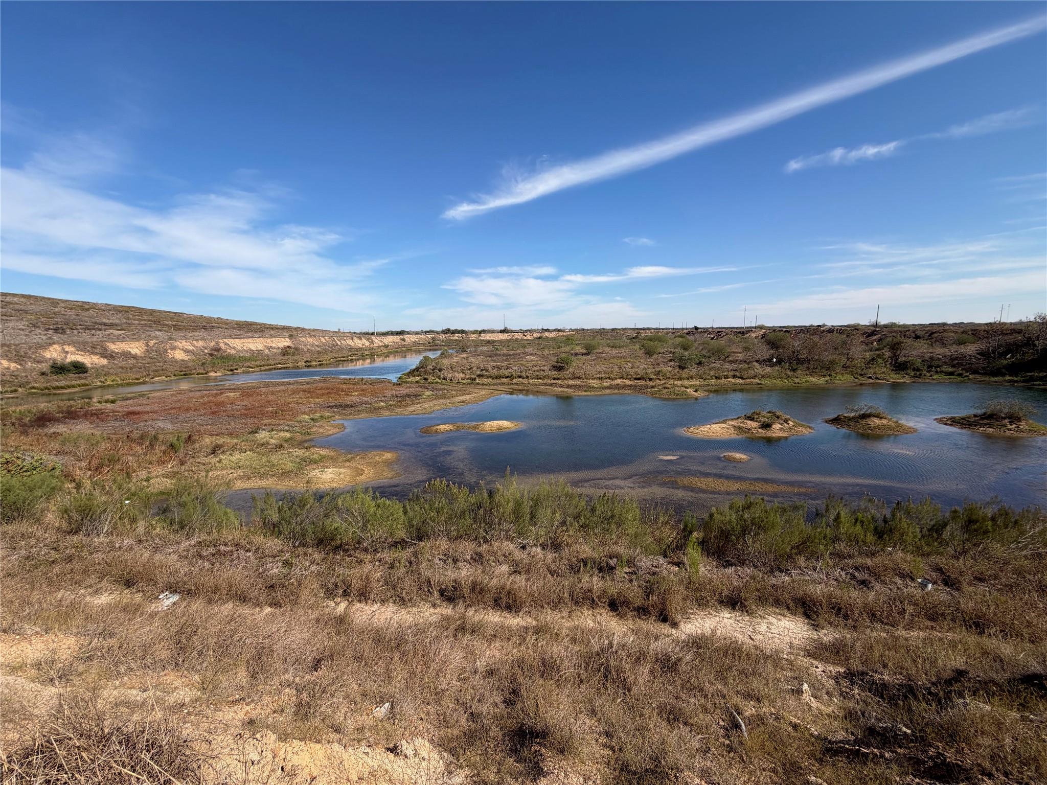 2051 County Road 102, Columbus, TX 78934