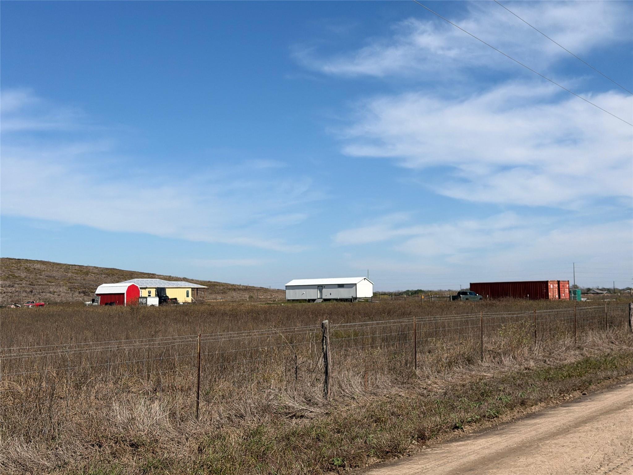 2051 County Road 102, Columbus, TX 78934