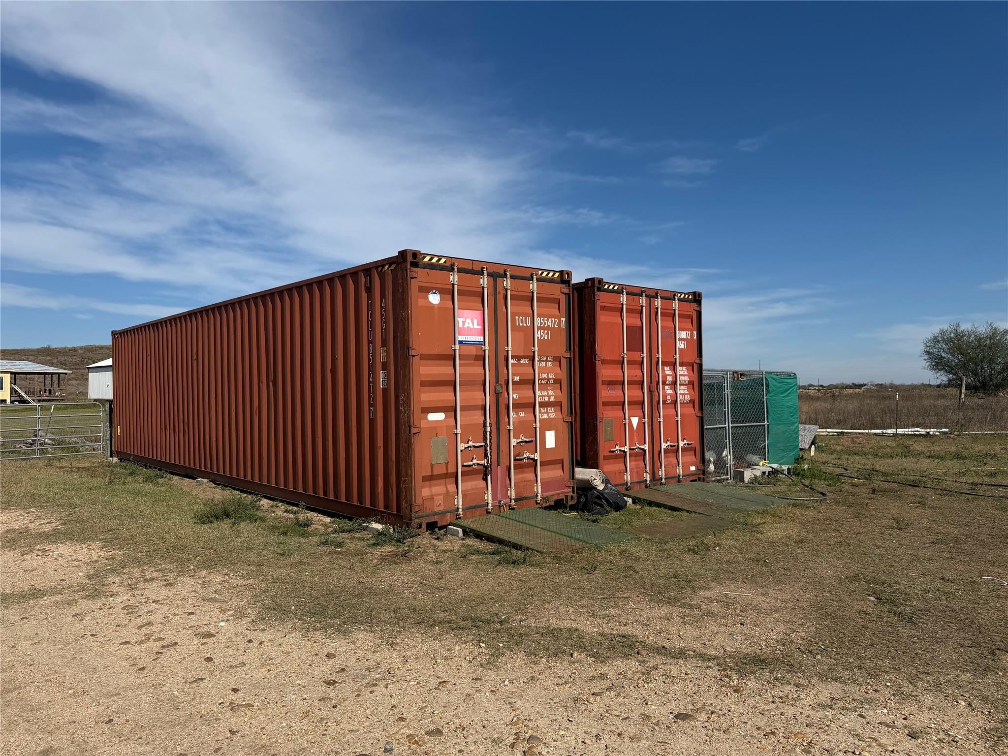 2051 County Road 102, Columbus, TX 78934