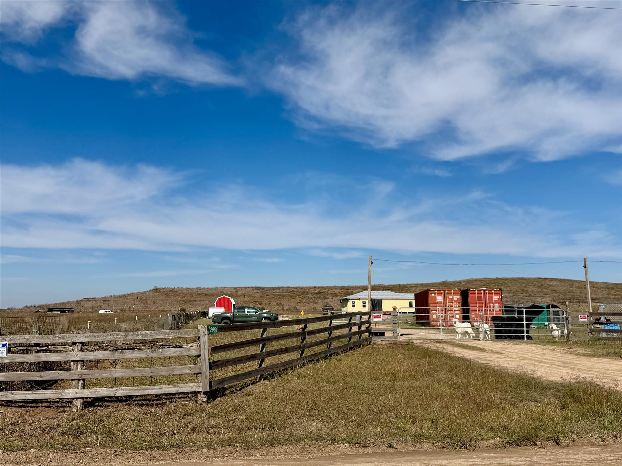 2051 County Road 102, Columbus, TX 78934