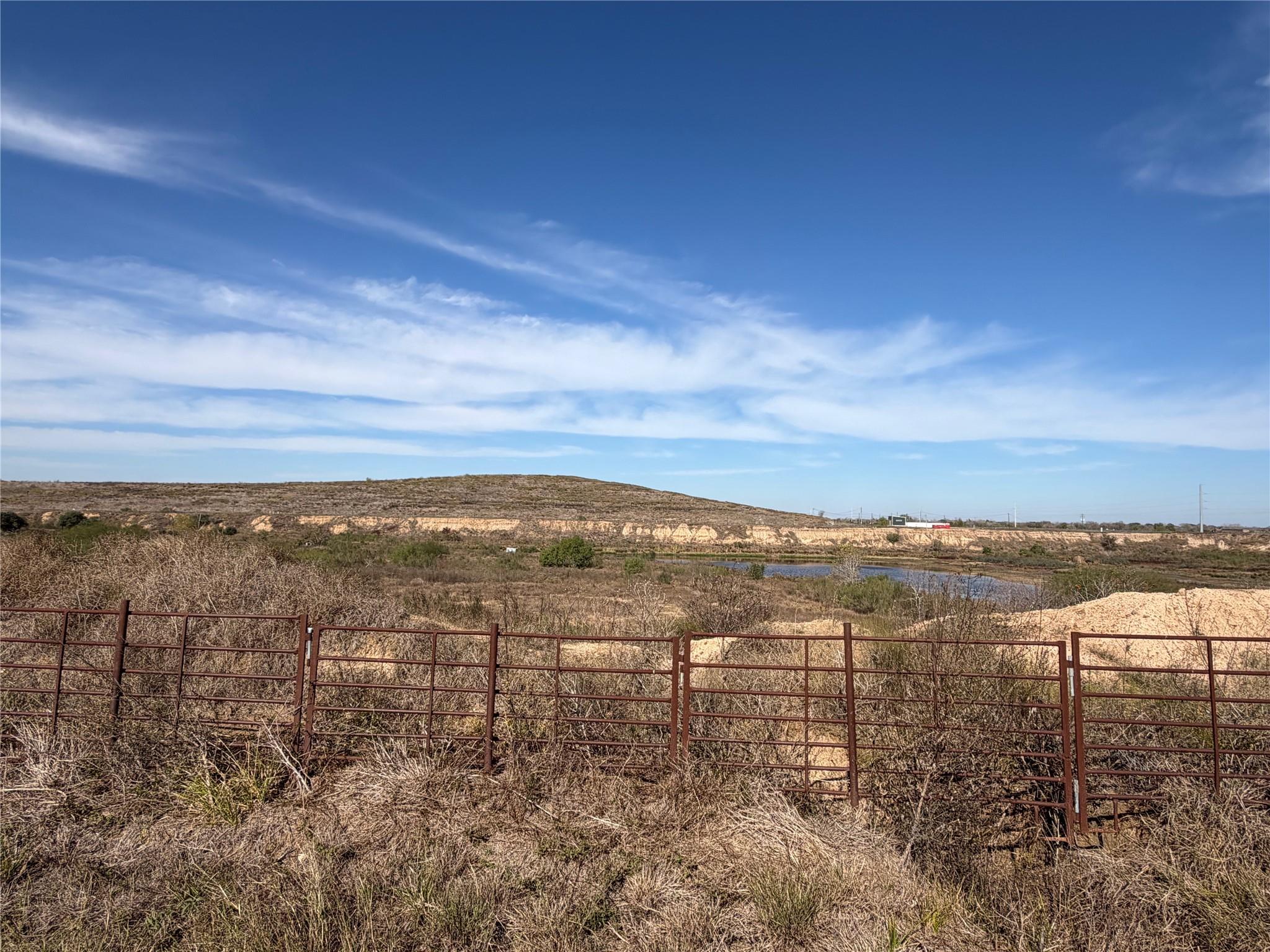 2051 County Road 102, Columbus, TX 78934