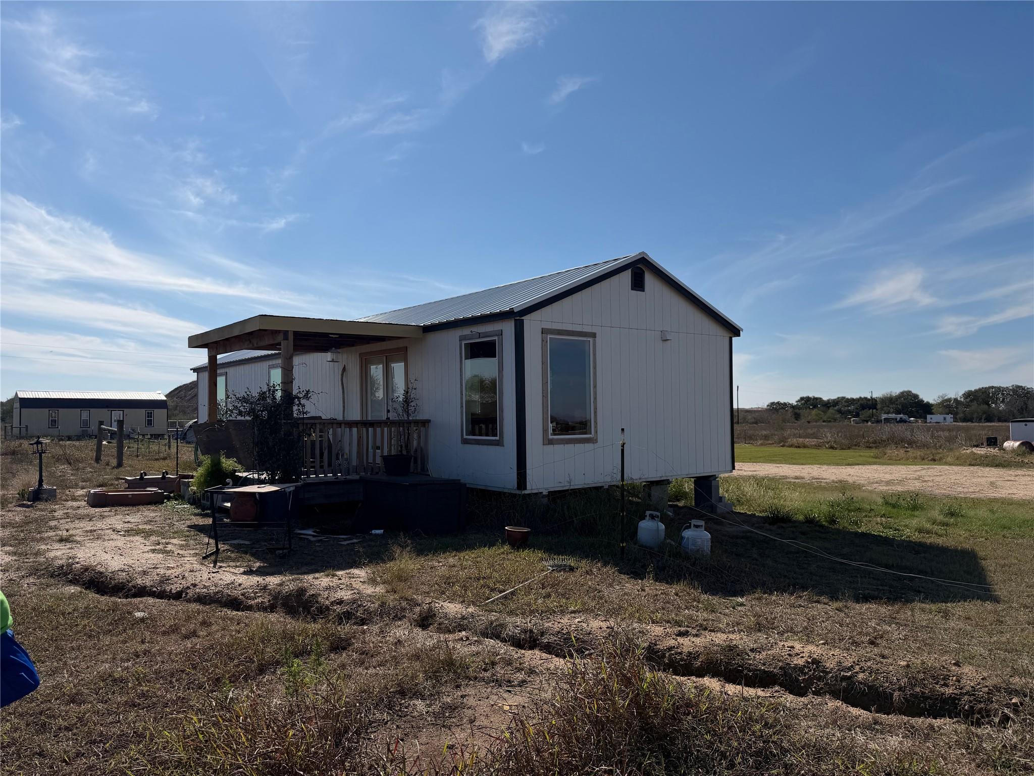 2051 County Road 102, Columbus, TX 78934