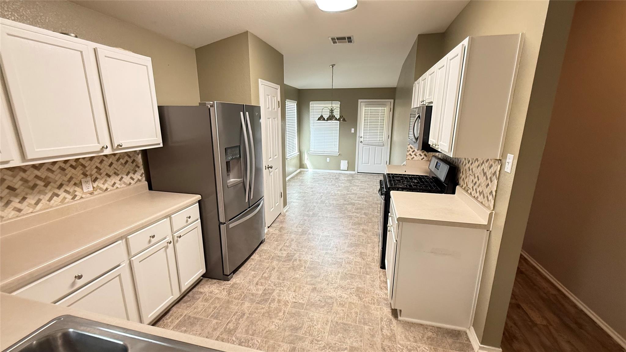 317 McCarthur Dr, Leander, TX 78641