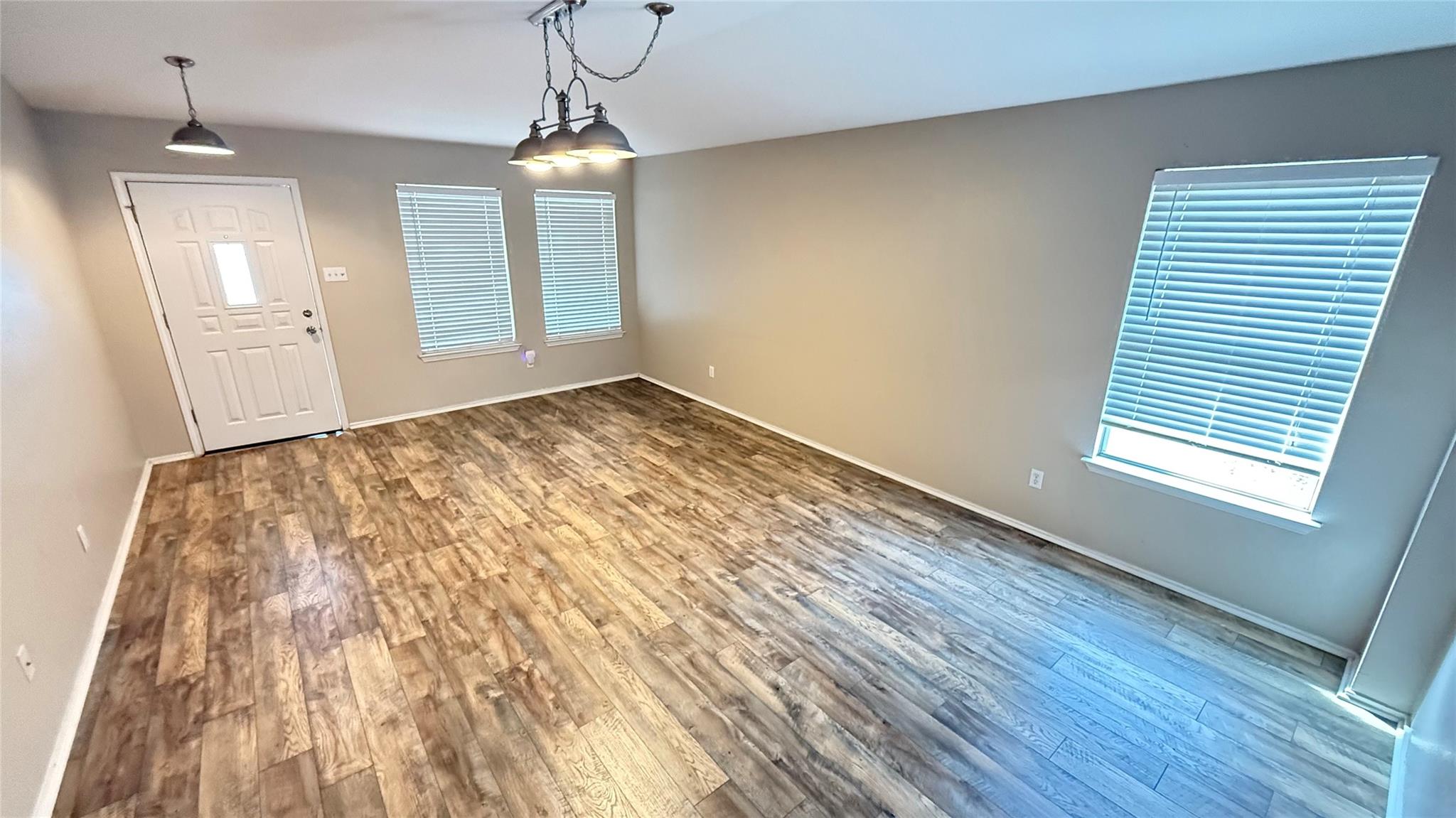 317 McCarthur Dr, Leander, TX 78641