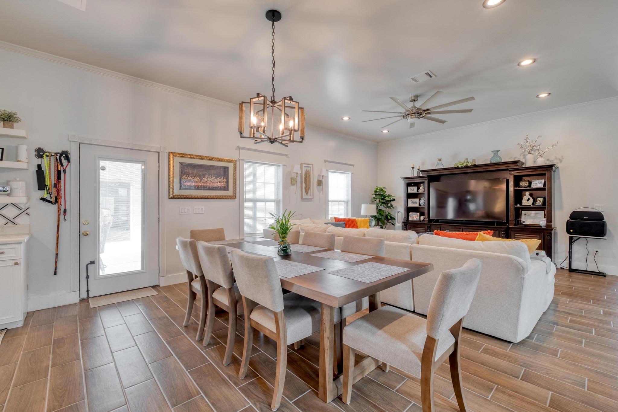 1601 County Road 466, Elgin, TX 78621