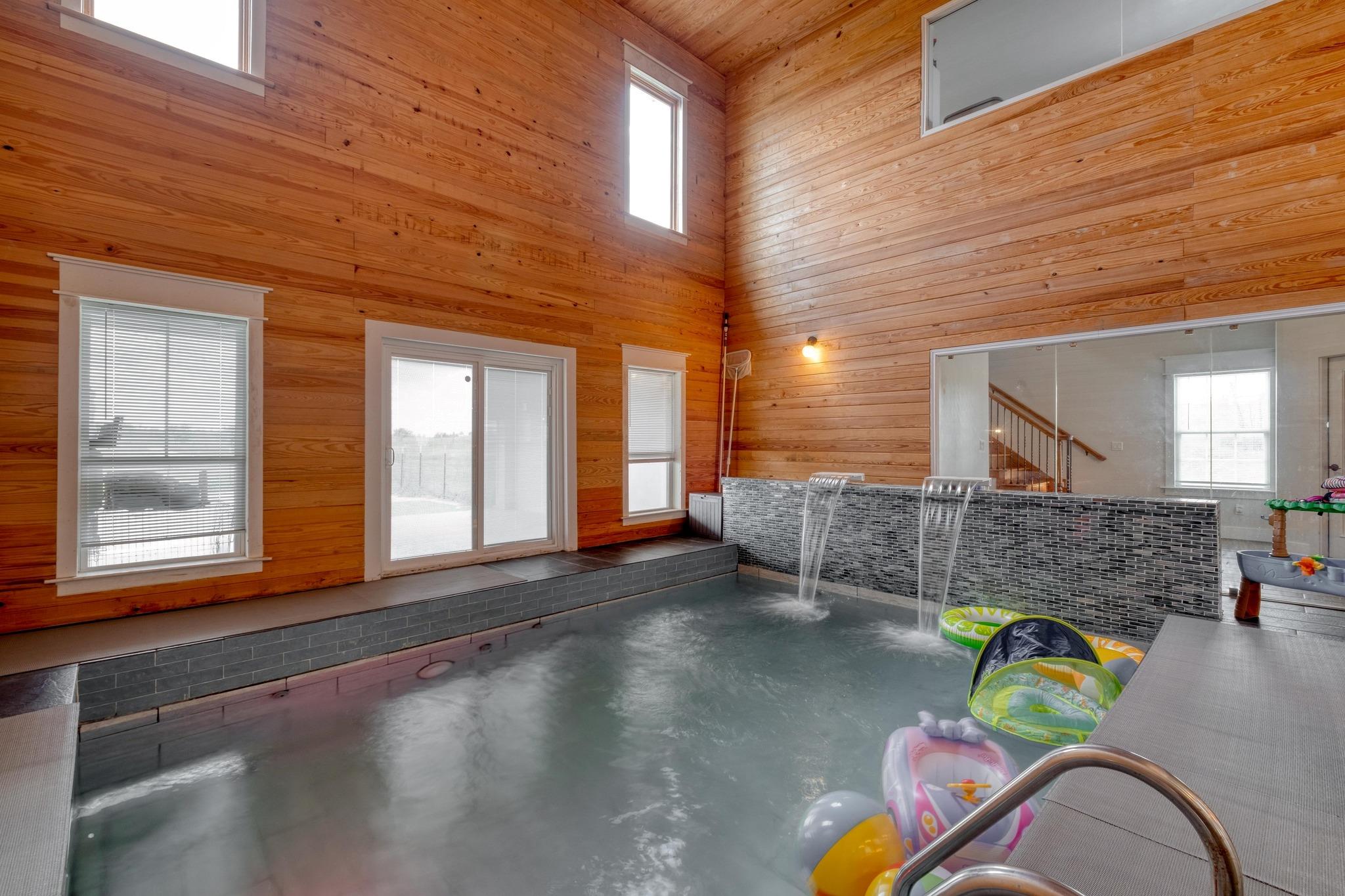 1601 County Road 466, Elgin, TX 78621