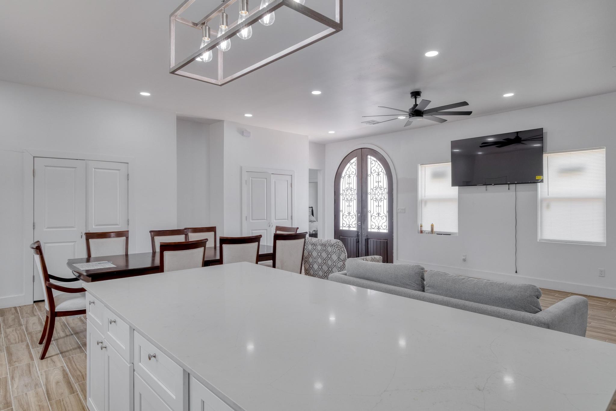 1601 County Road 466, Elgin, TX 78621