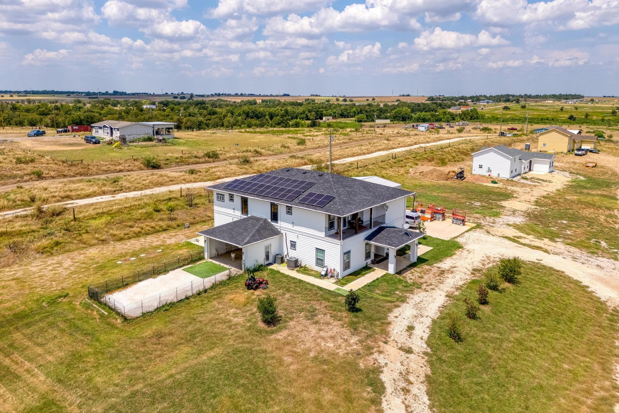 1601 County Road 466, Elgin, TX 78621