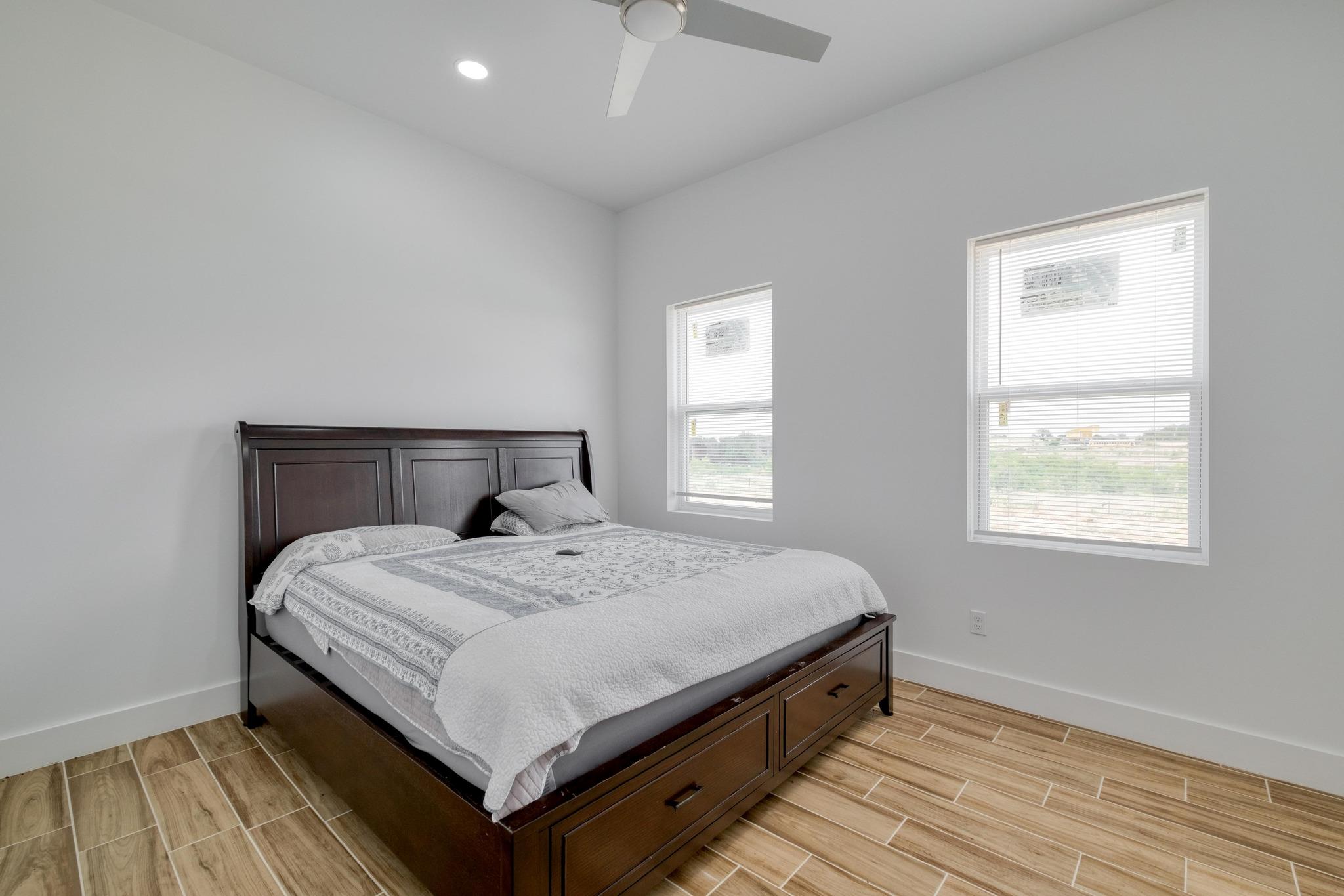 1601 County Road 466, Elgin, TX 78621