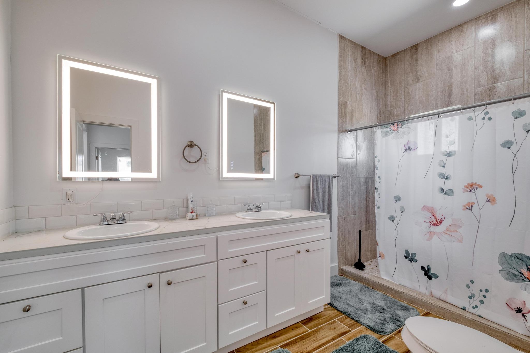 1601 County Road 466, Elgin, TX 78621