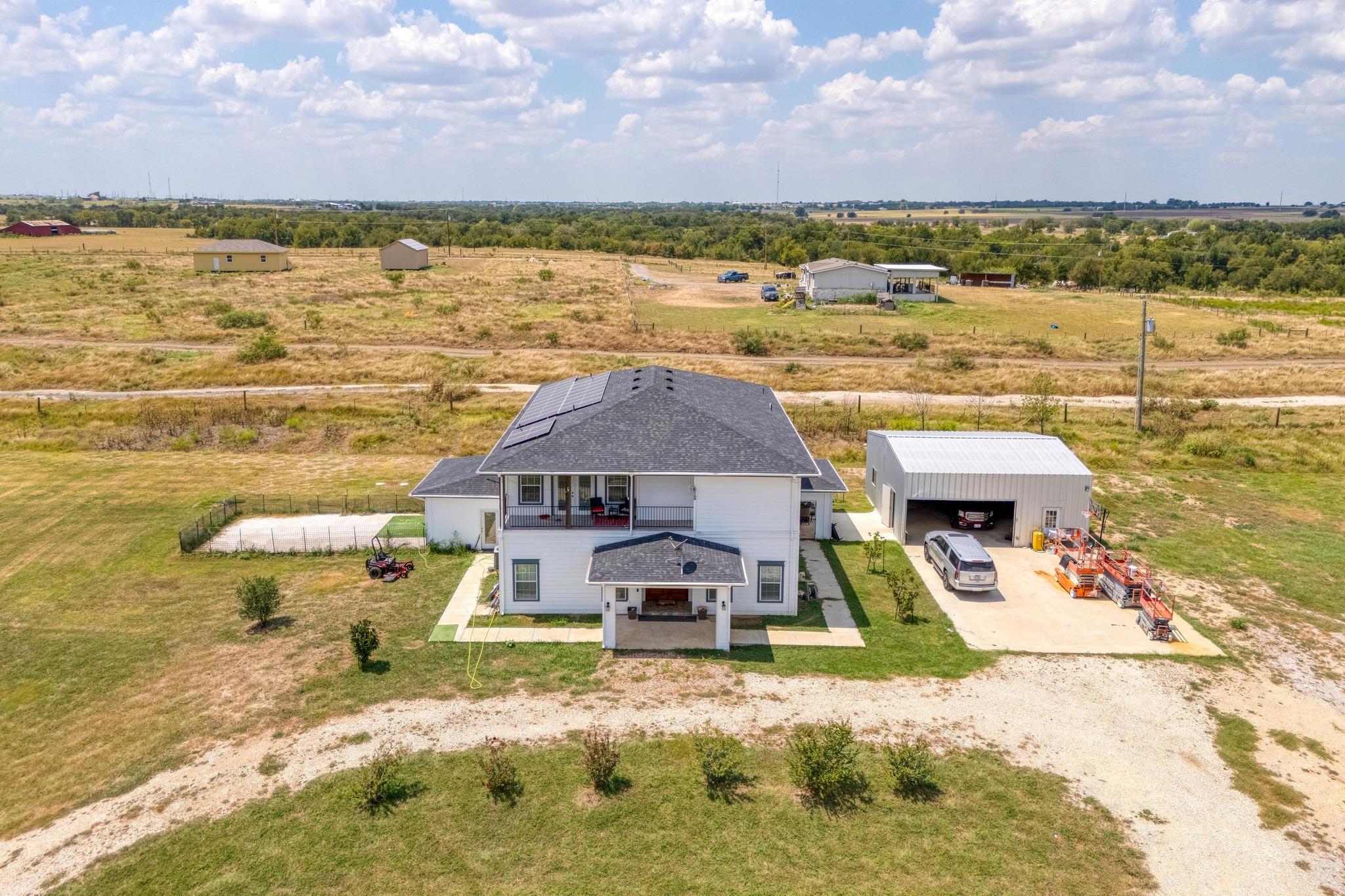 1601 County Road 466, Elgin, TX 78621