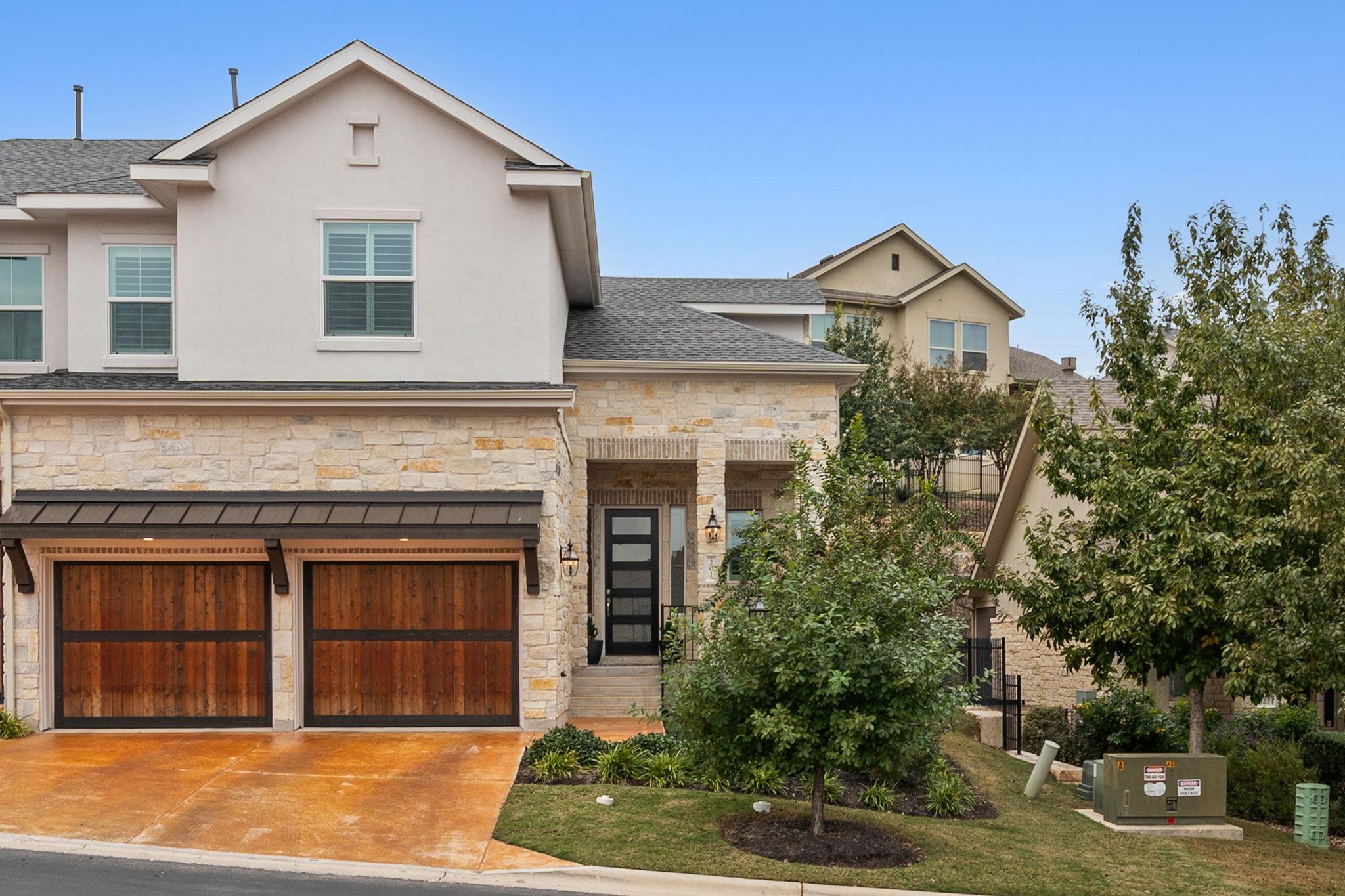 201 Beneteau Dr, Austin, TX 78738