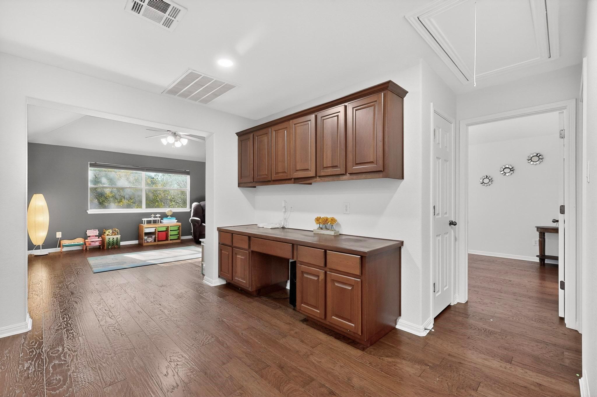 16525 Broadbay Dr, Austin, TX 78717