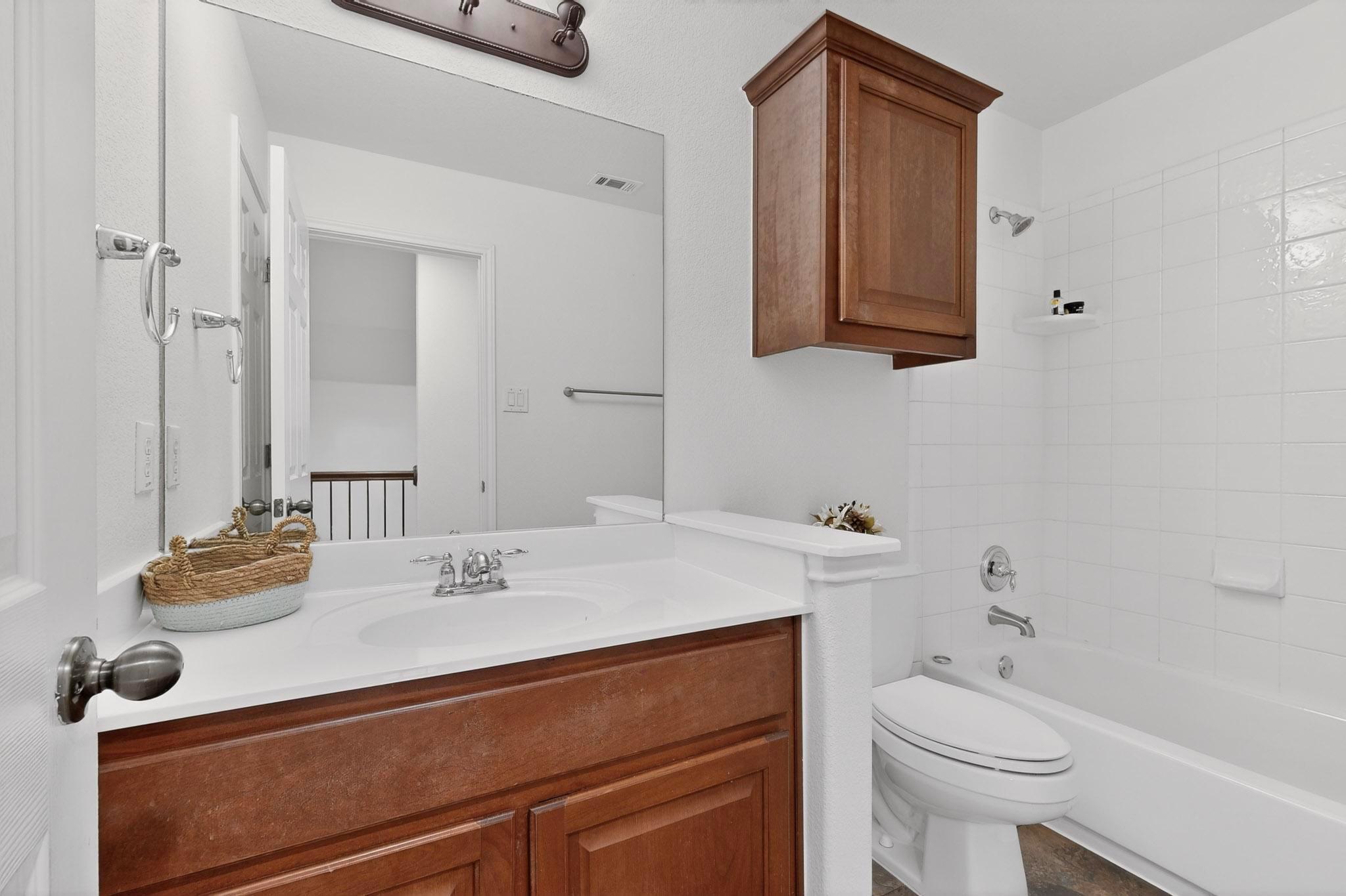 16525 Broadbay Dr, Austin, TX 78717