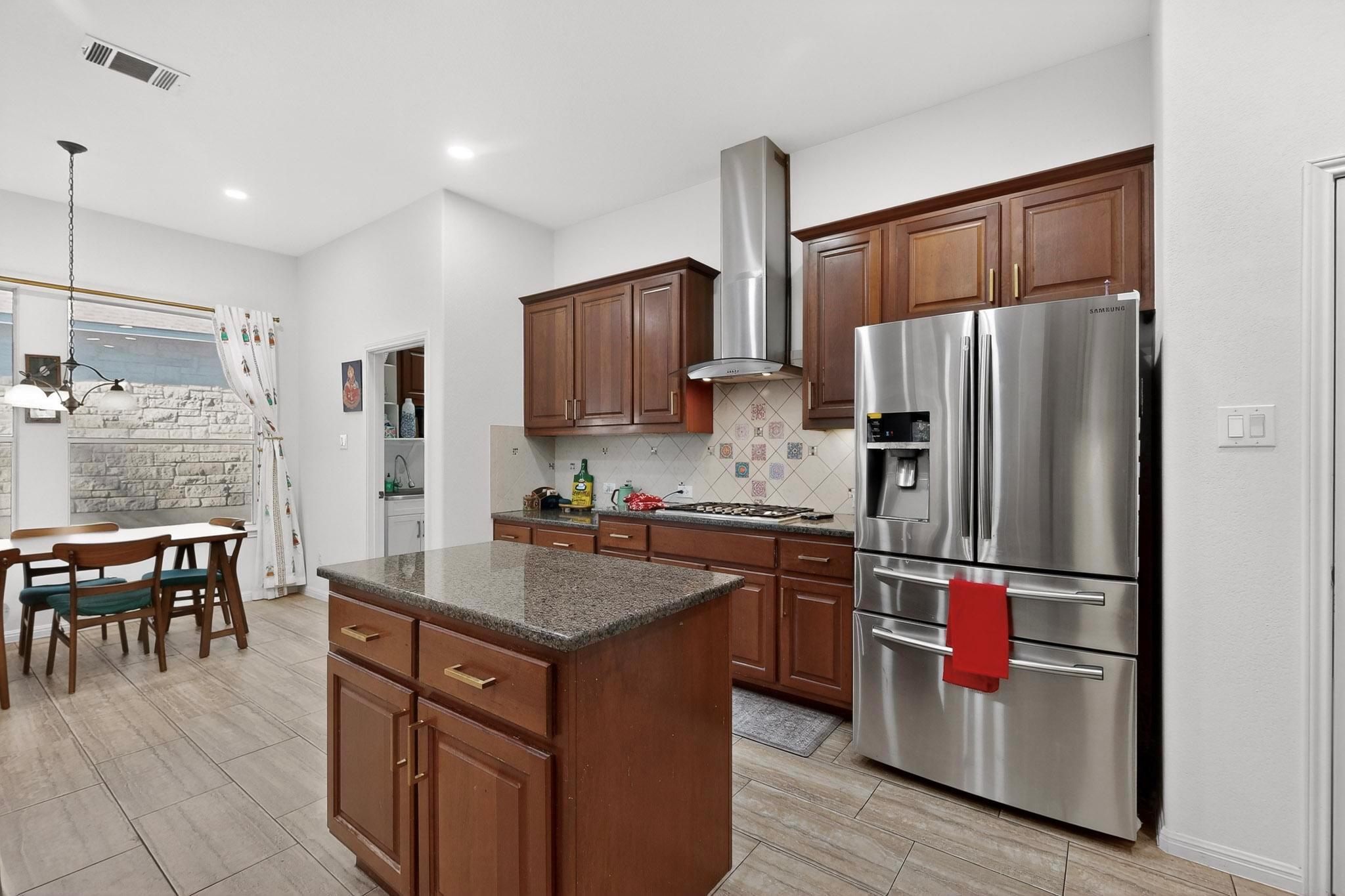 16525 Broadbay Dr, Austin, TX 78717