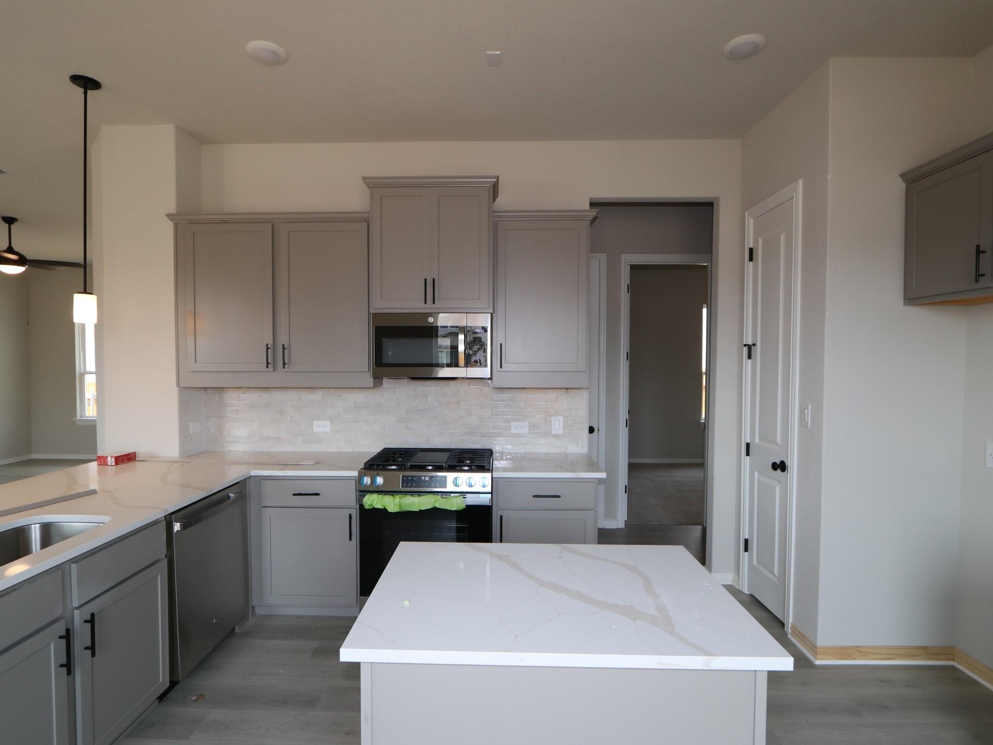 177 Grayson Elm Pass, Dripping Springs, TX 78620