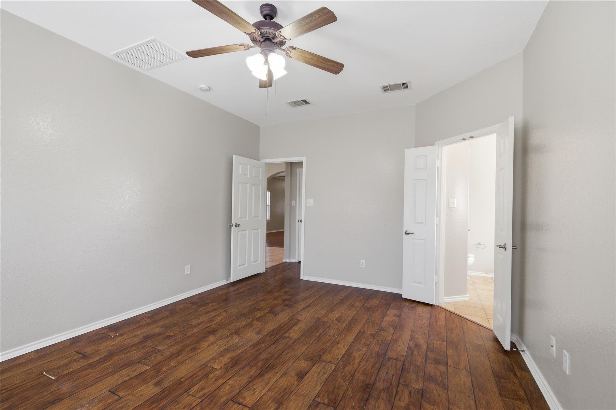 300 Golden Eagle Ln, Leander, TX 78641