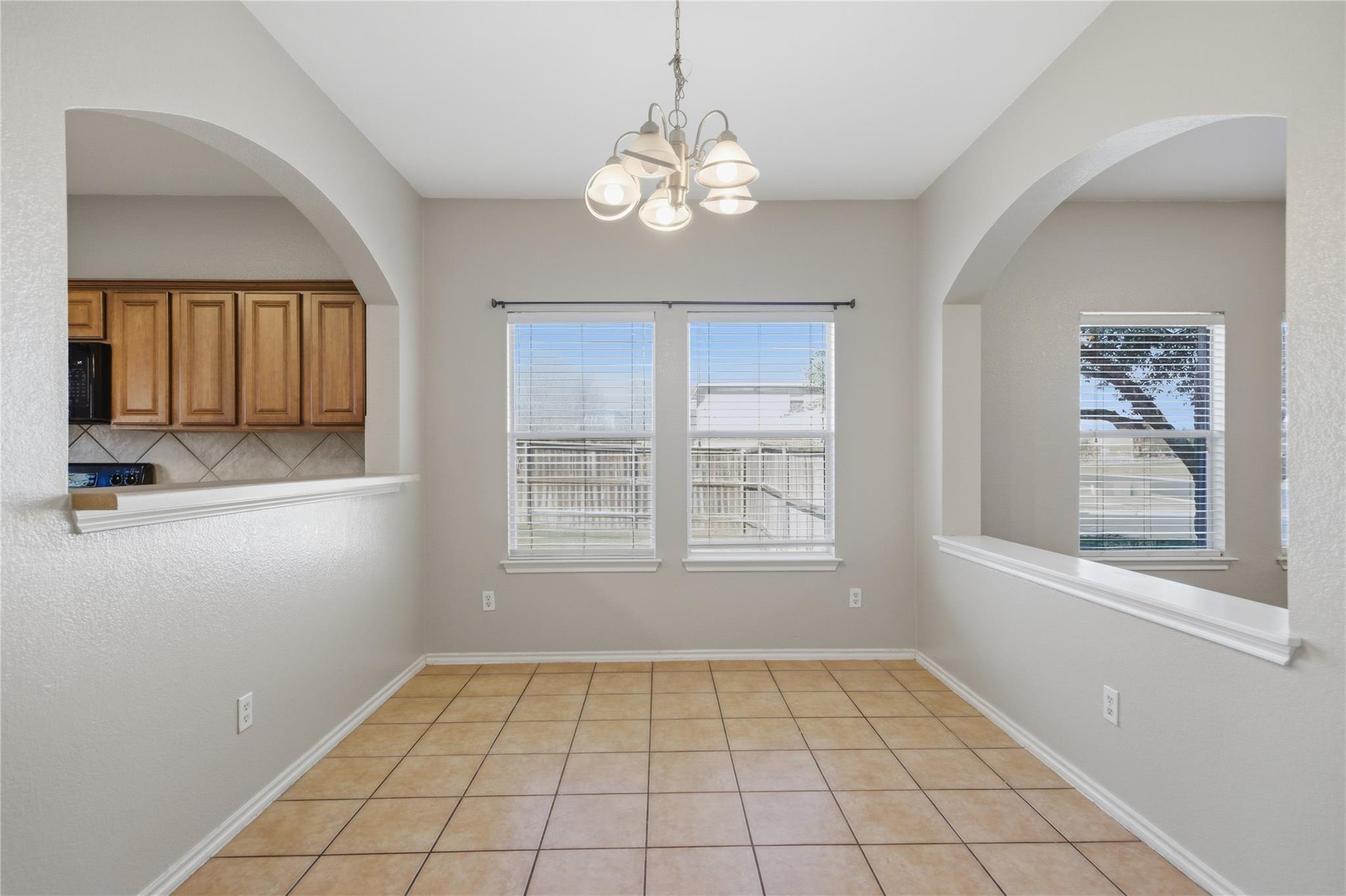 300 Golden Eagle Ln, Leander, TX 78641