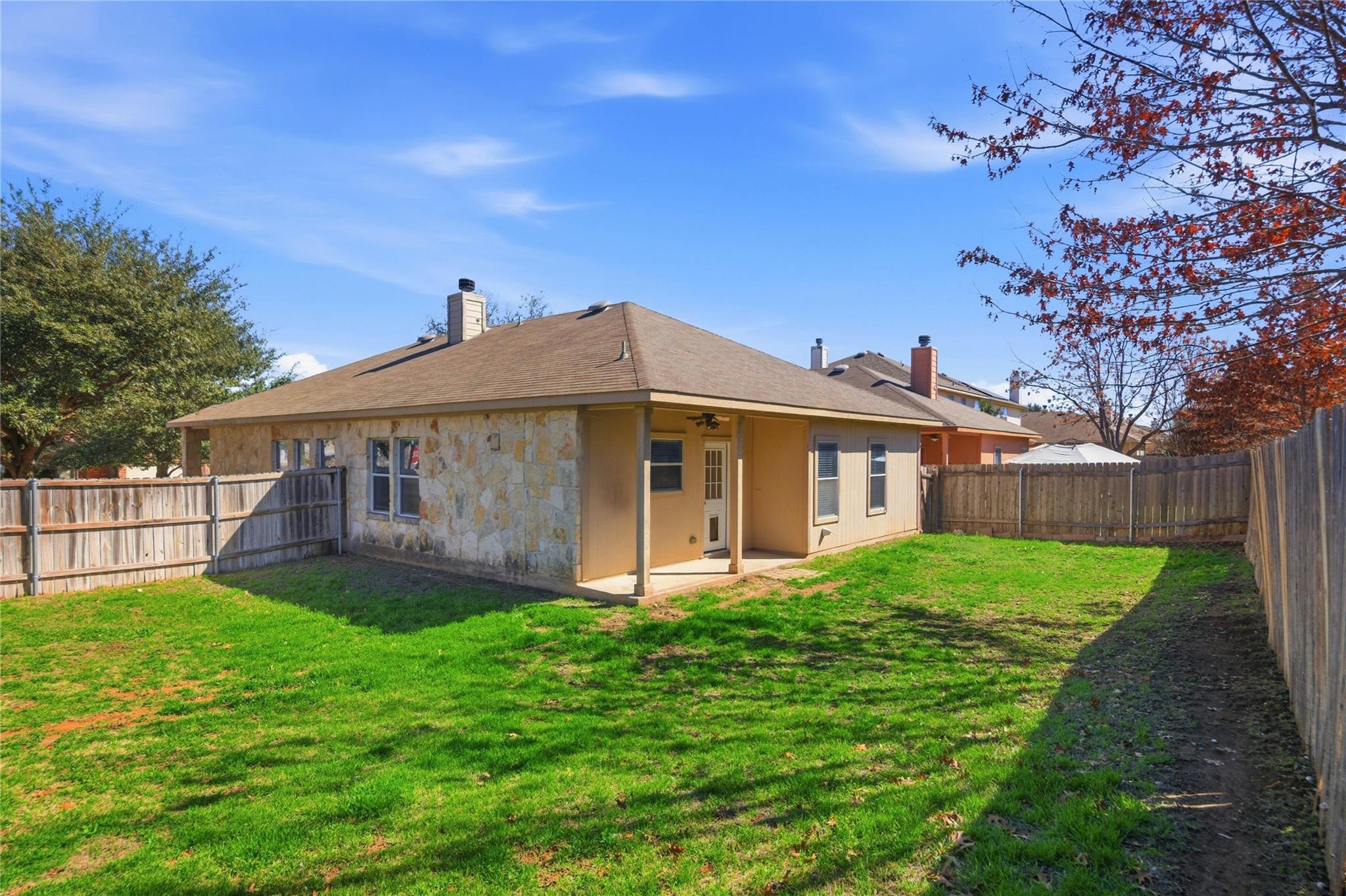 300 Golden Eagle Ln, Leander, TX 78641