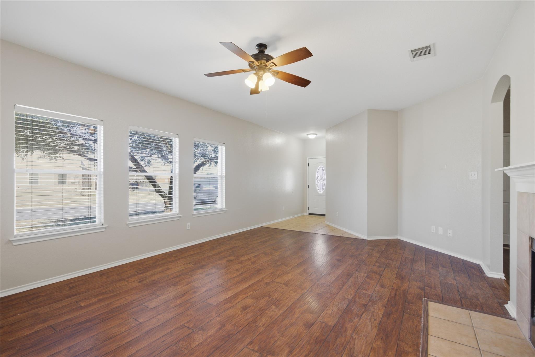 300 Golden Eagle Ln, Leander, TX 78641