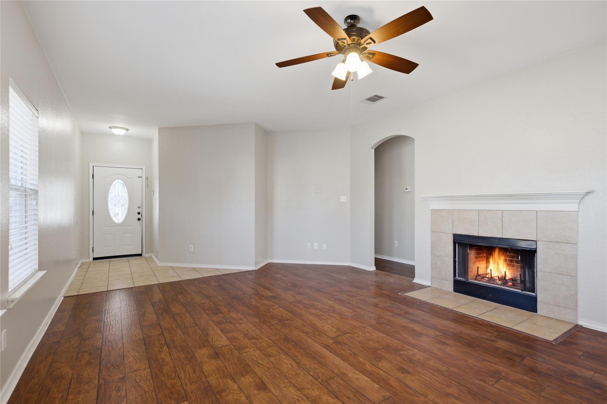 300 Golden Eagle Ln, Leander, TX 78641