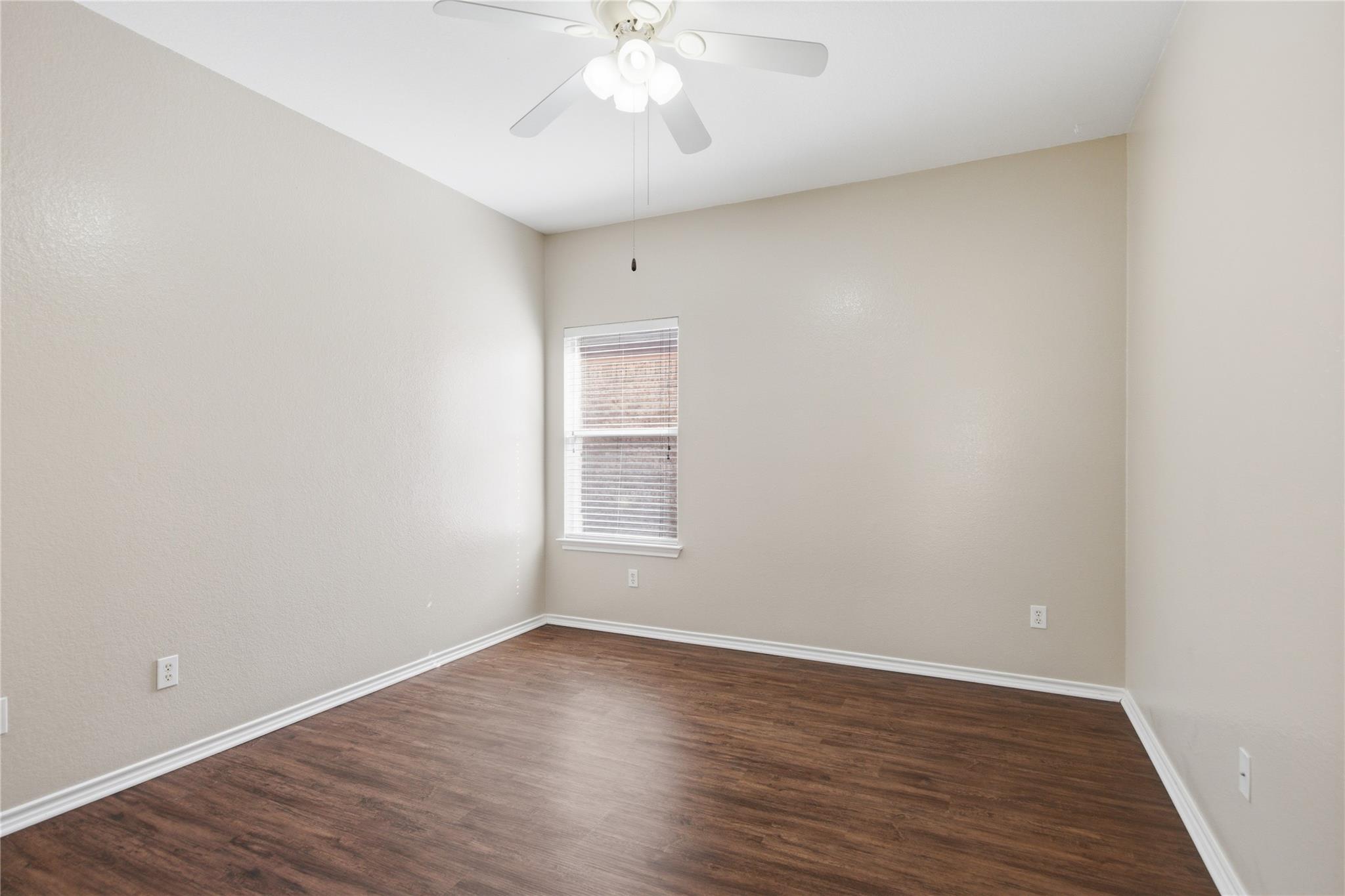 300 Golden Eagle Ln, Leander, TX 78641