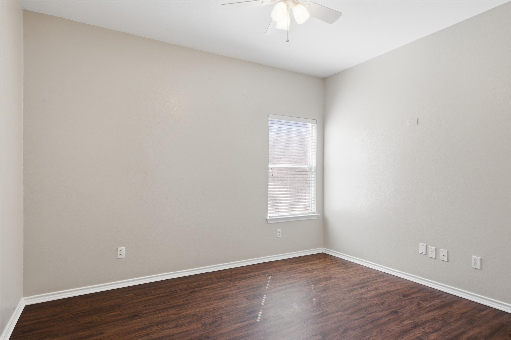 300 Golden Eagle Ln, Leander, TX 78641