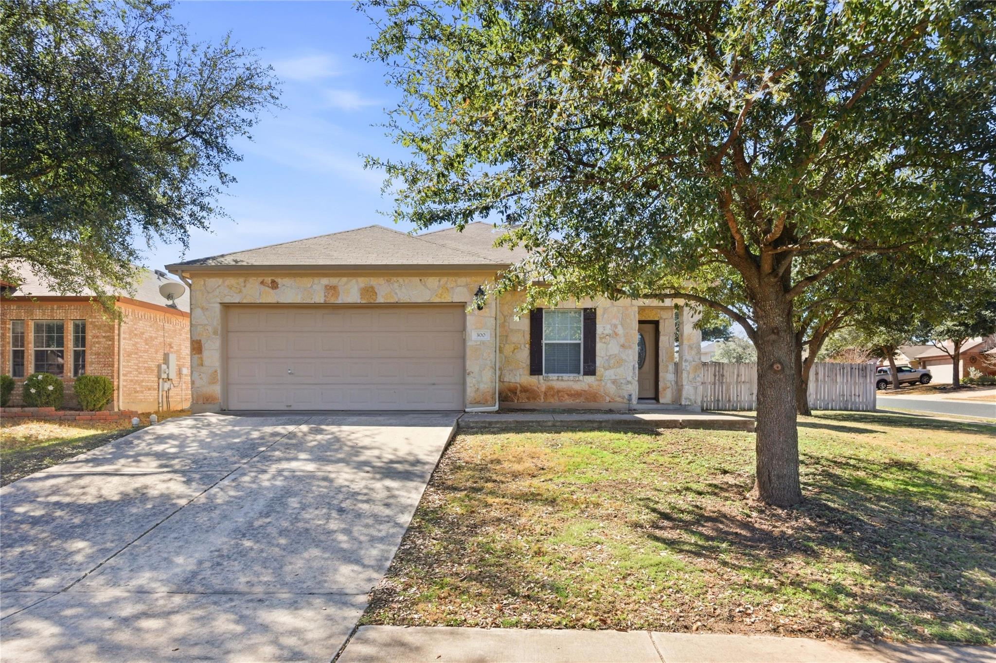 300 Golden Eagle Ln, Leander, TX 78641