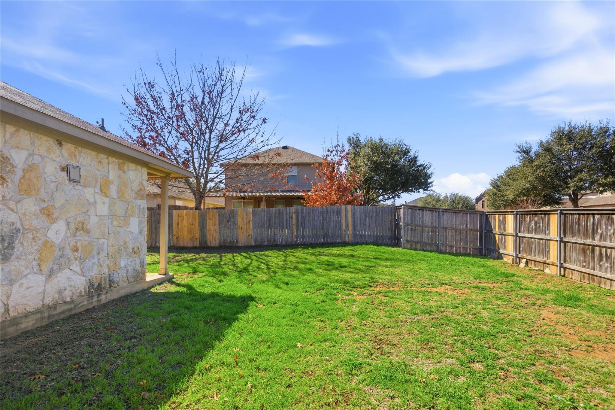 300 Golden Eagle Ln, Leander, TX 78641