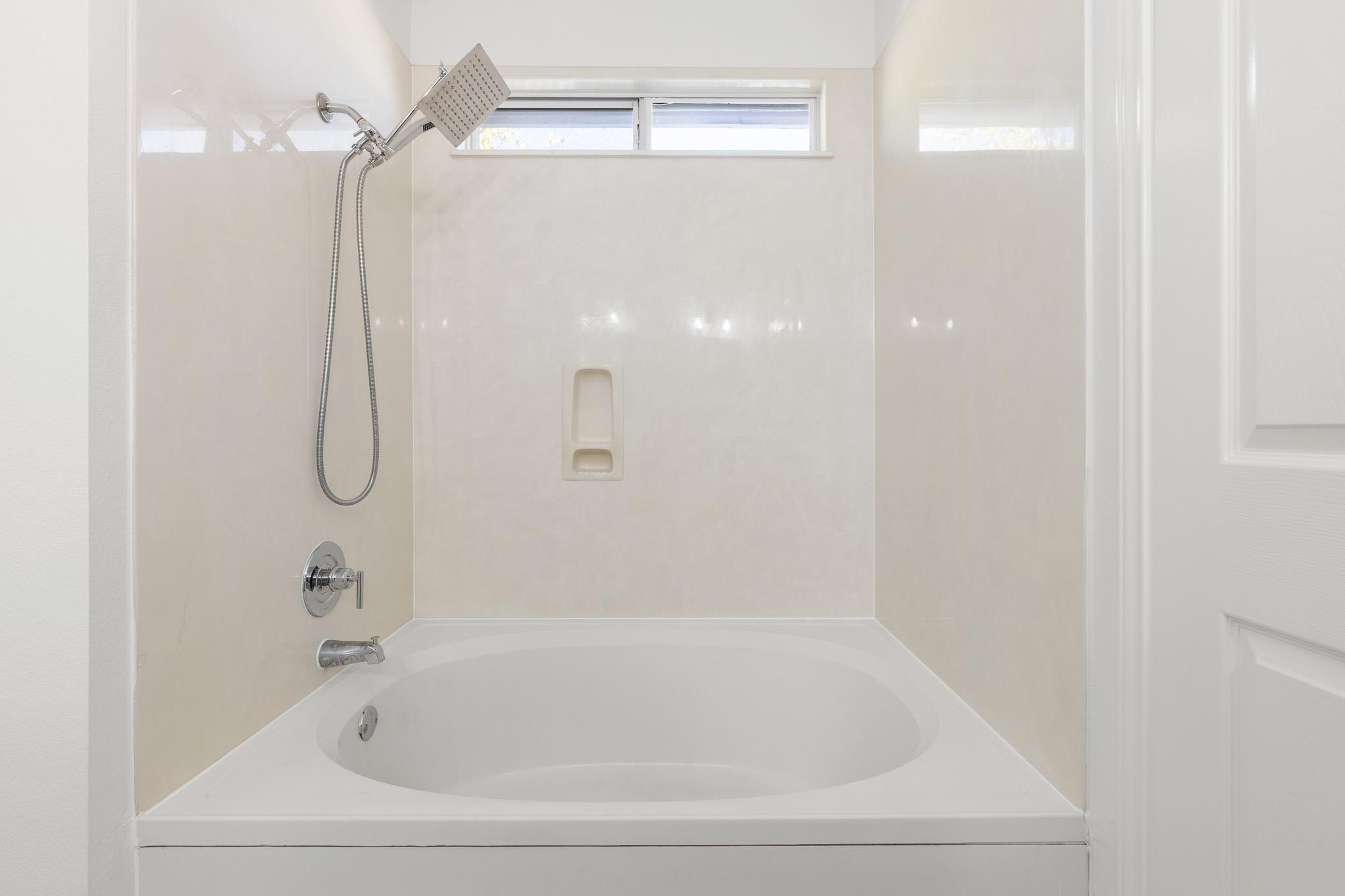 406 Golden Gate Dr, Leander, TX 78641