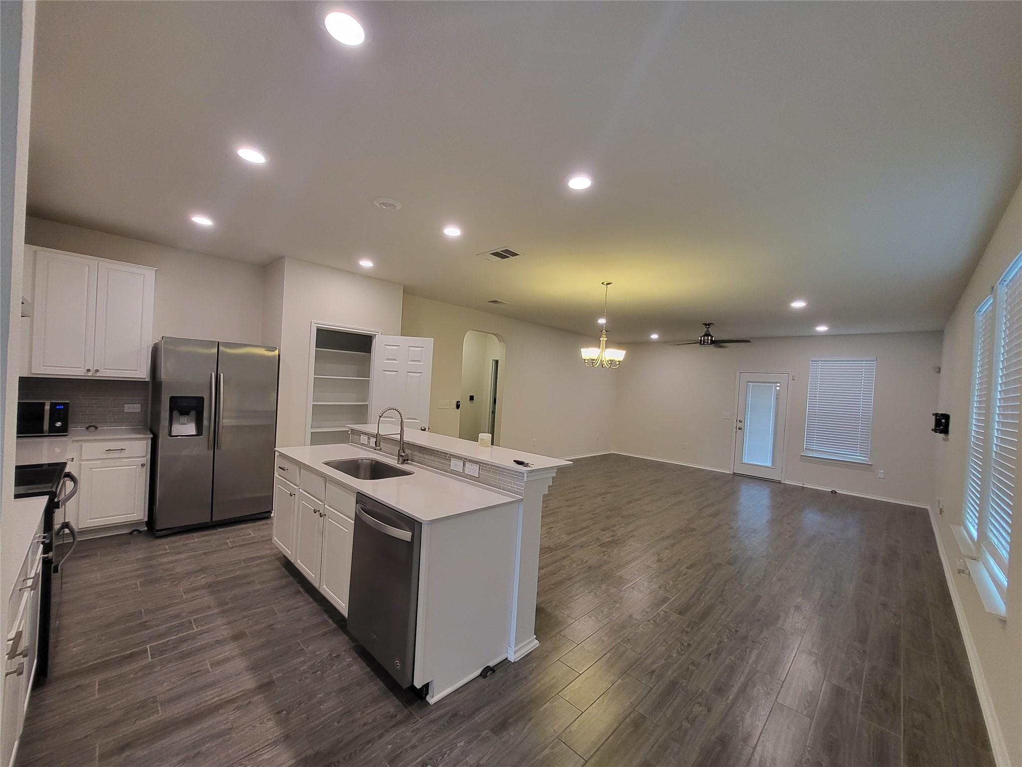 817 Solitude Dr, Pflugerville, TX 78660