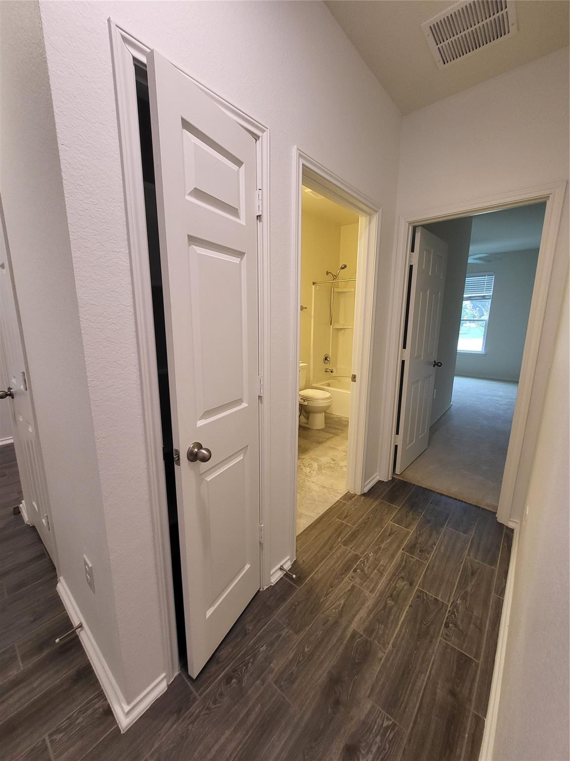 817 Solitude Dr, Pflugerville, TX 78660