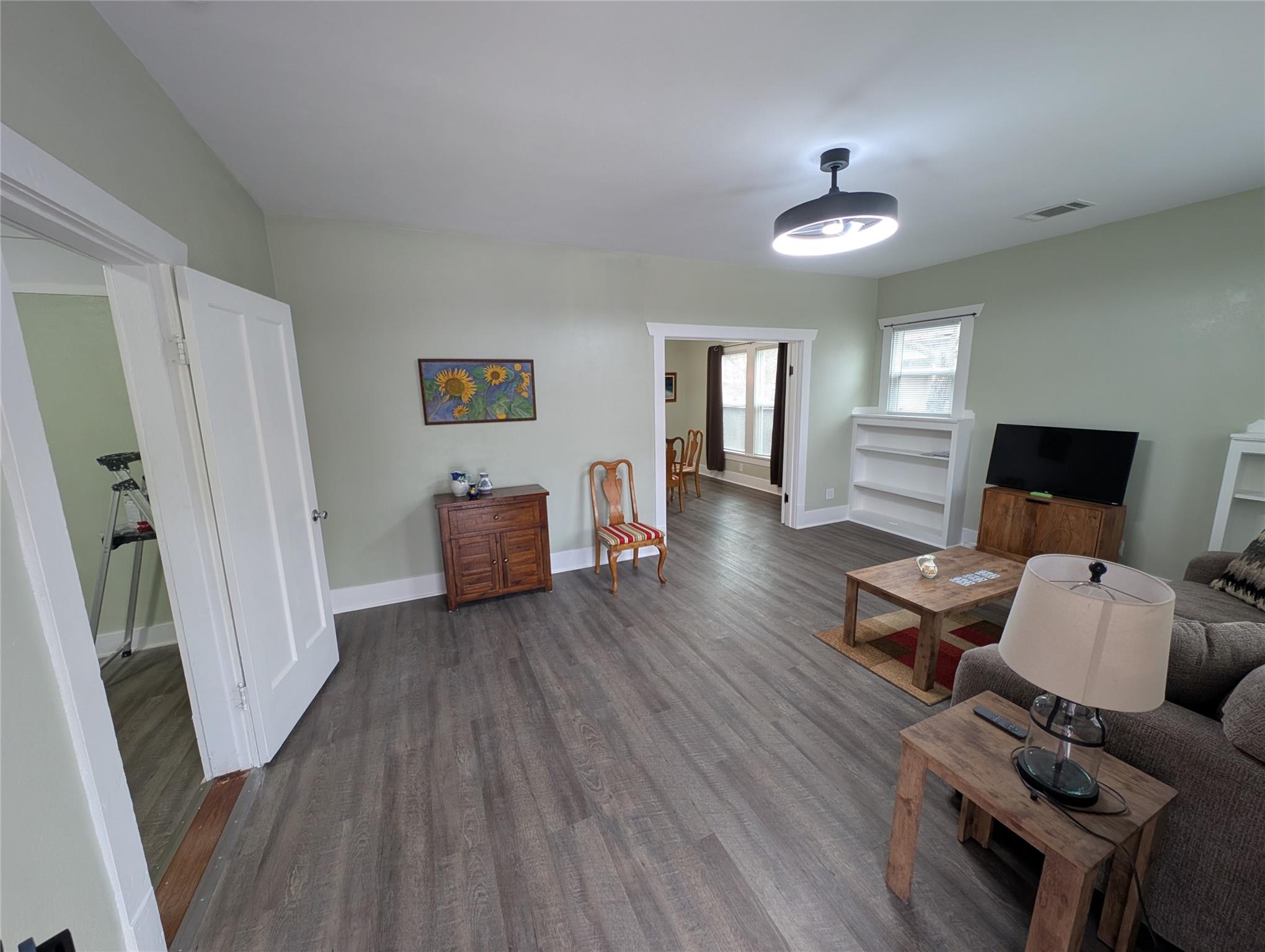 743 S Blanco St S, Lockhart, TX 78644